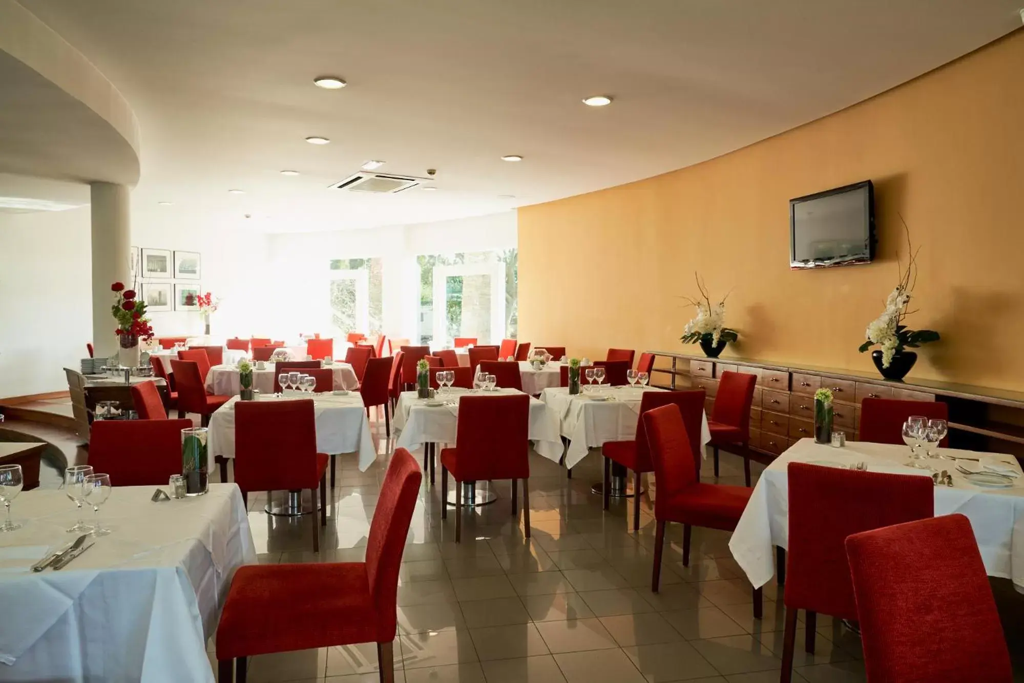 Restaurant/Places to Eat in Leziria Parque Hotel