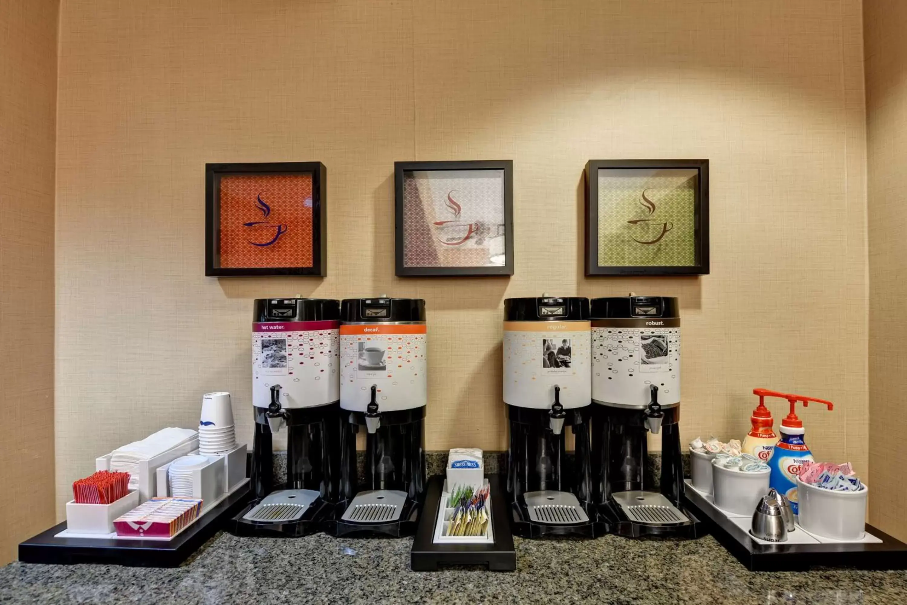 Dining area, Restaurant/Places to Eat in Hampton Inn Jacksonville - I-95 Central