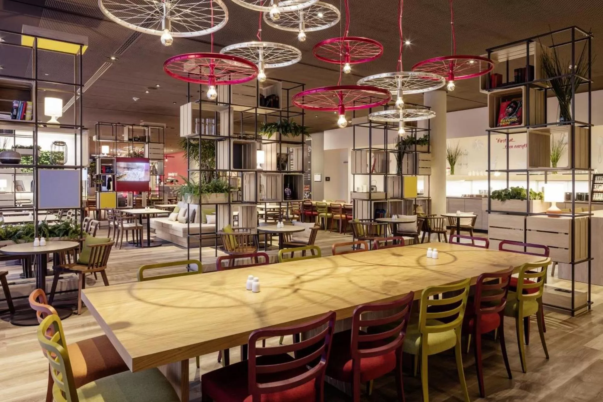 Restaurant/places to eat in IntercityHotel Hildesheim City