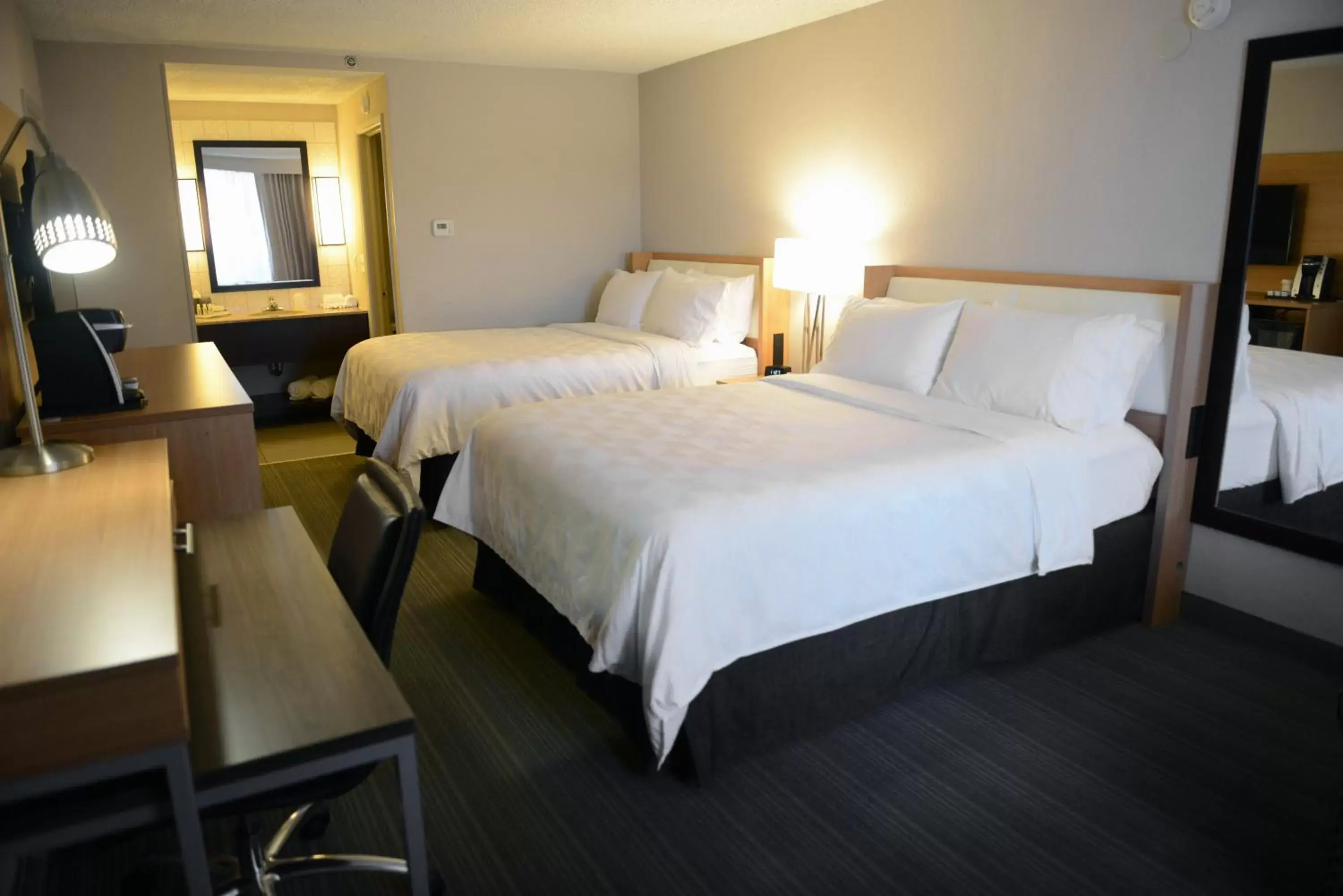 Photo of the whole room, Bed in Holiday Inn El Paso West – Sunland Park, an IHG Hotel