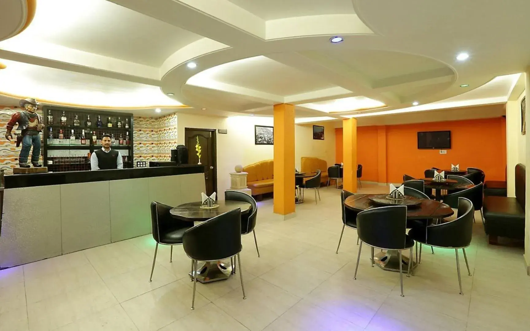 Property building, Restaurant/Places to Eat in Hotel Fairmount Shimla Forest Greens, Shimla Property building, Restaurant/Places to Eat in Hotel Fairmount Shimla Forest Greens, Shimla