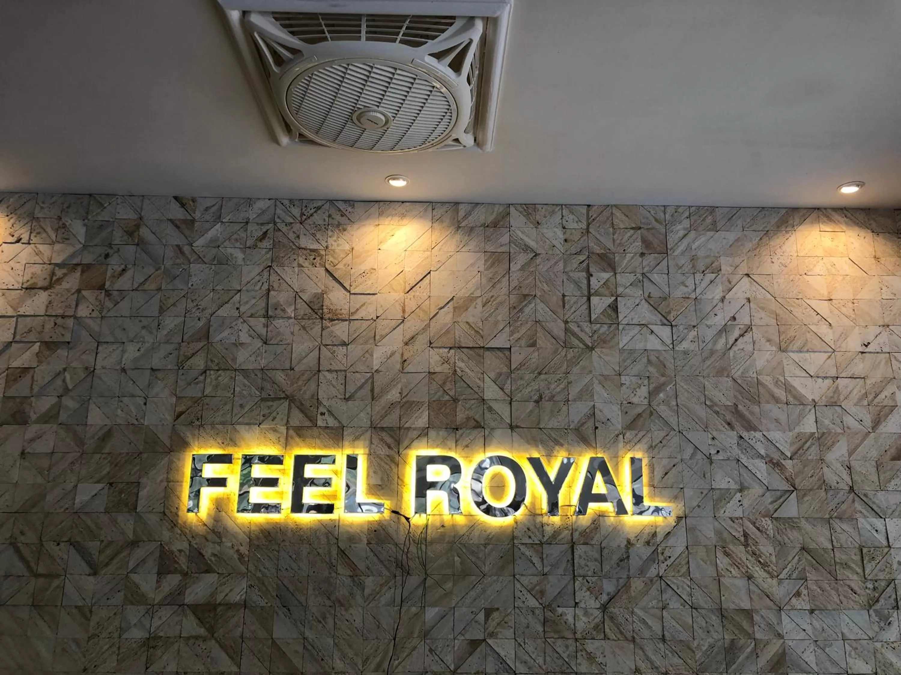 Hotel La Orilla Muzaffarabad