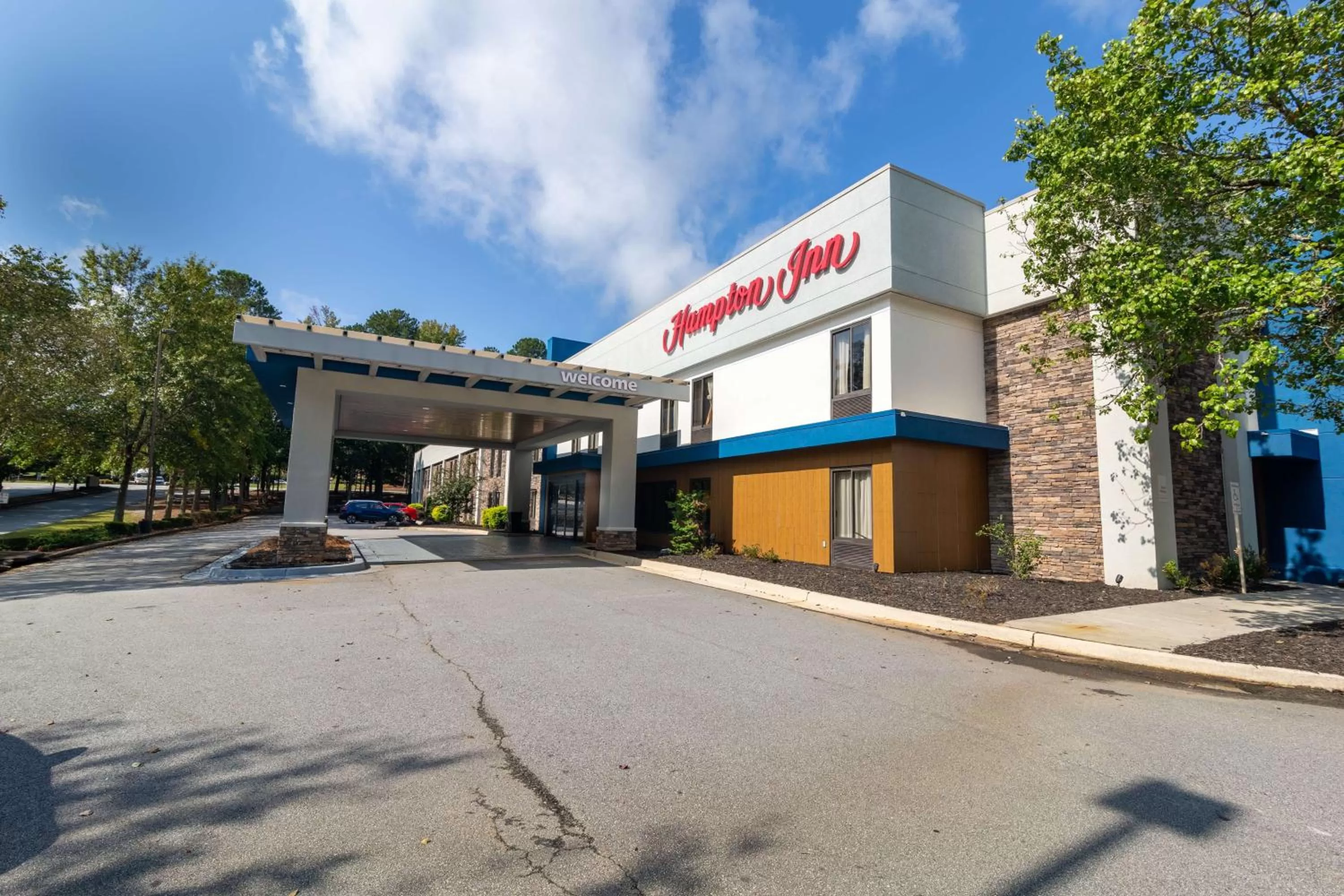 Property building in Hampton Inn Atlanta/Peachtree City
