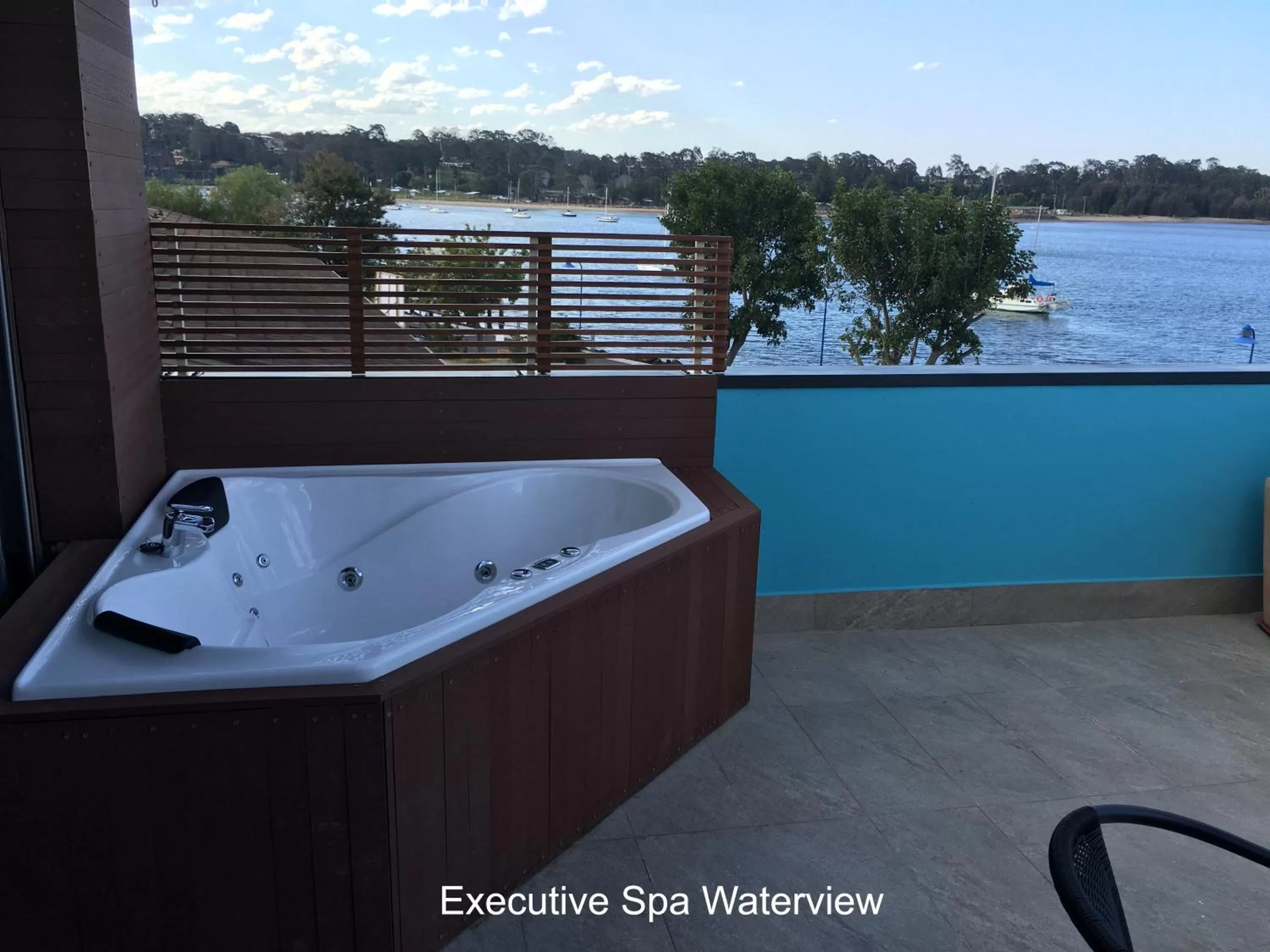 Patio in Mariners on the Waterfront