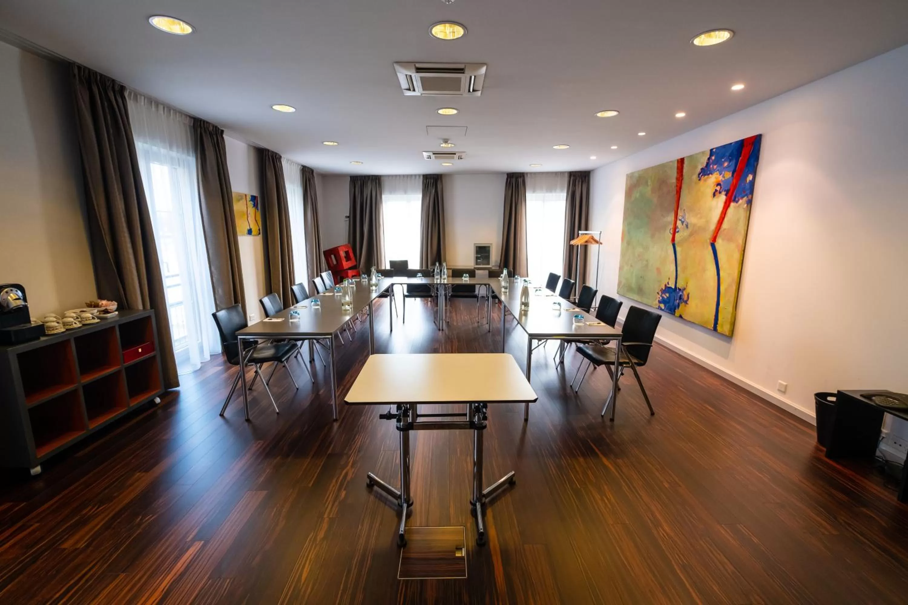 Seating area in The Ambassador