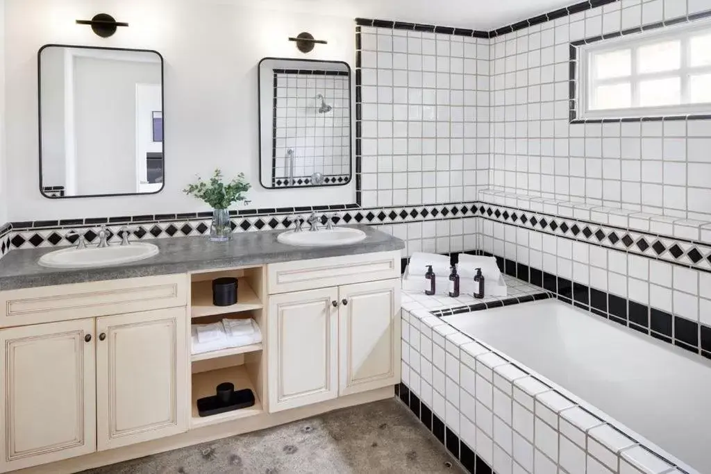 Bathroom in Lavender, A Four Sisters Inn