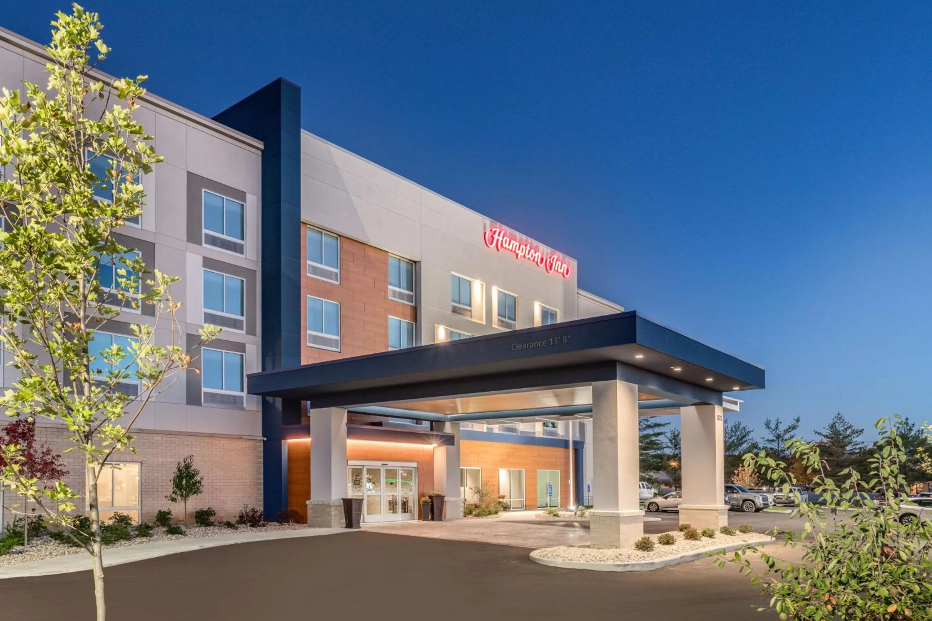 Property building in Hampton Inn Bedford In, In