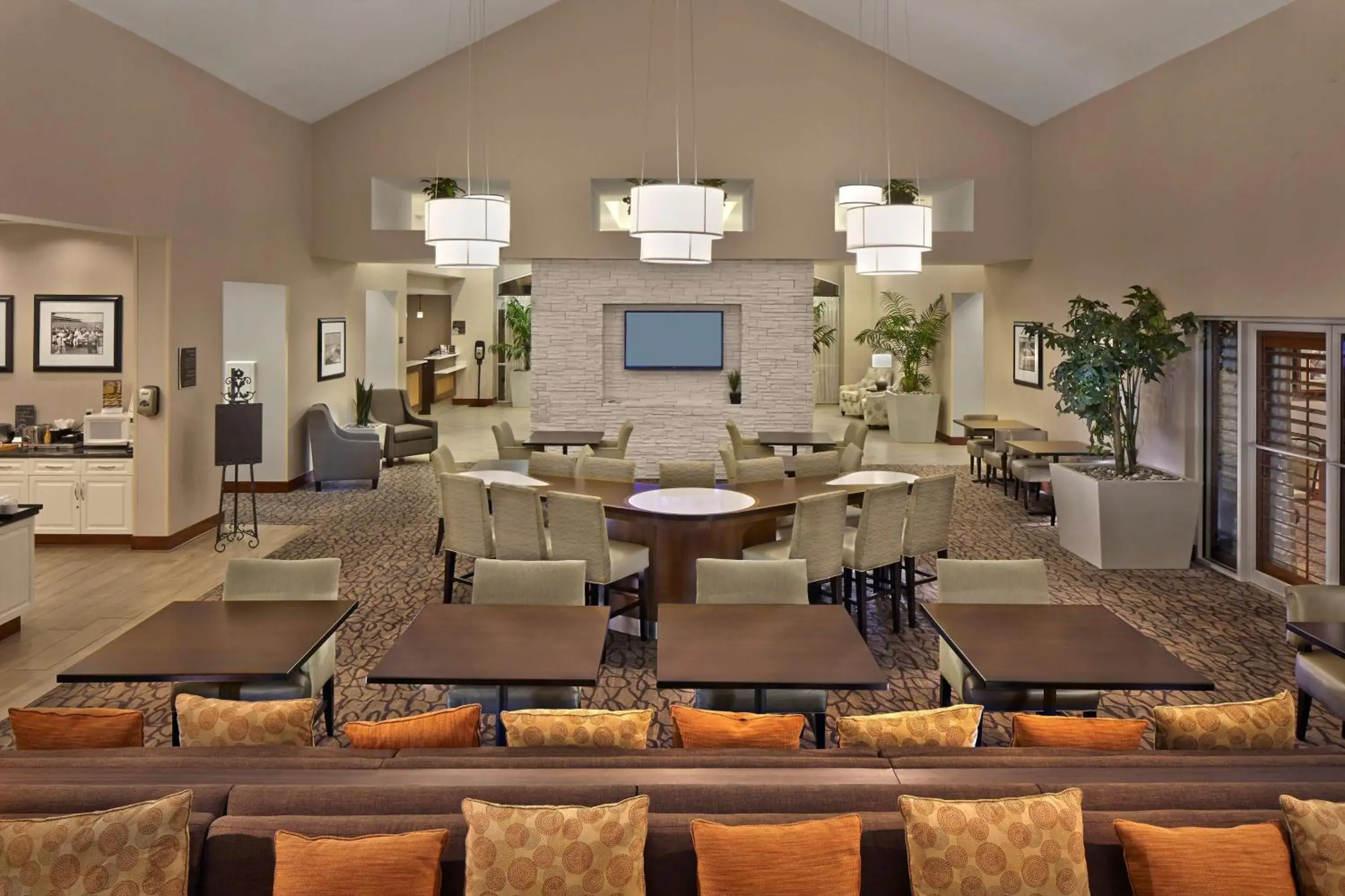 Dining area in Homewood Suites by Hilton Daytona Beach Speedway-Airport