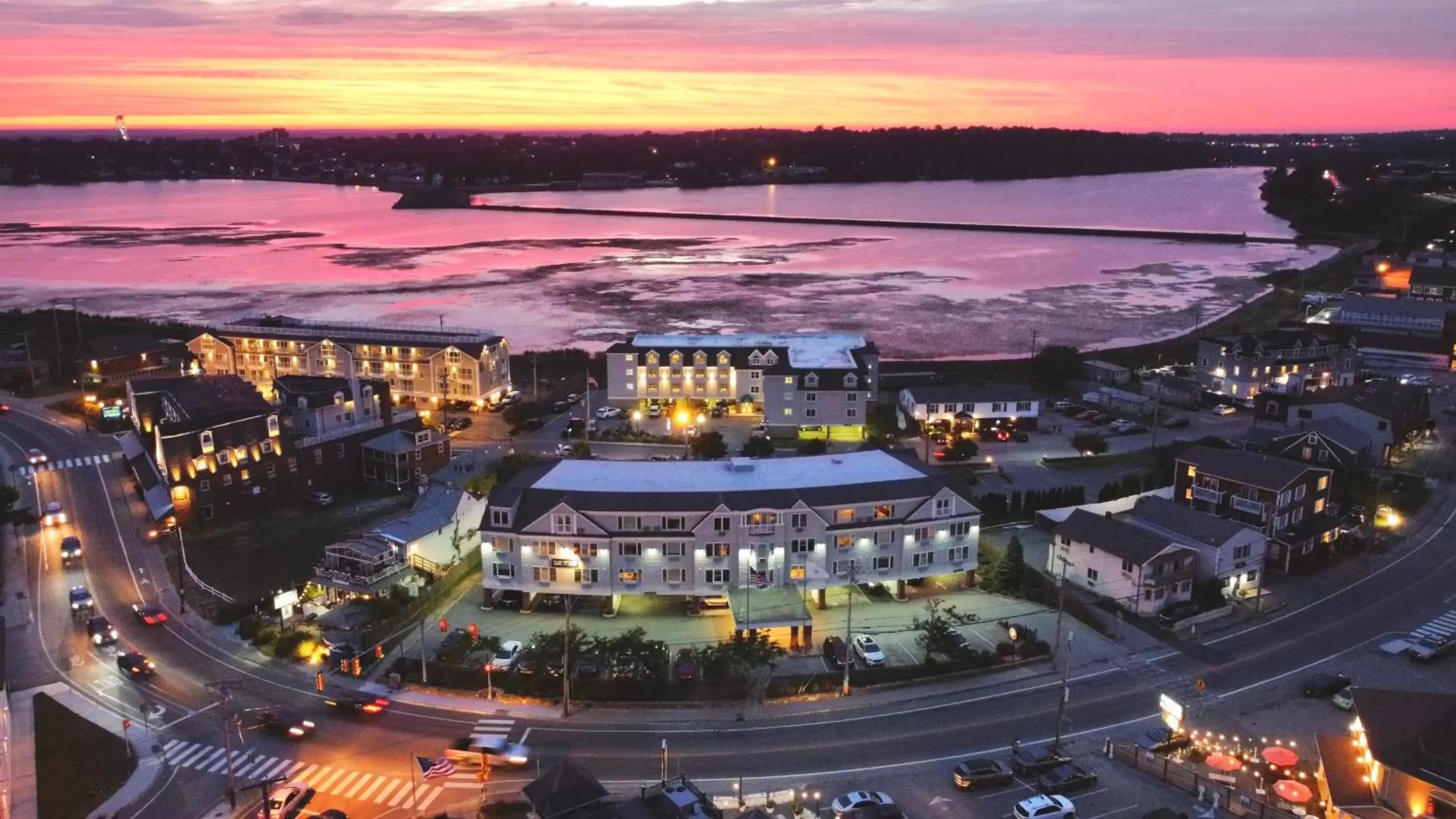 Property building, Bird's-eye View in Atlantic Beach Hotel Newport