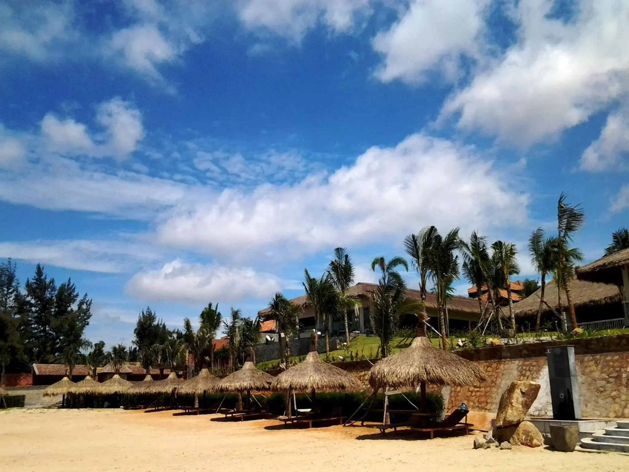 Facade/entrance in The Cliff Resort & Residences