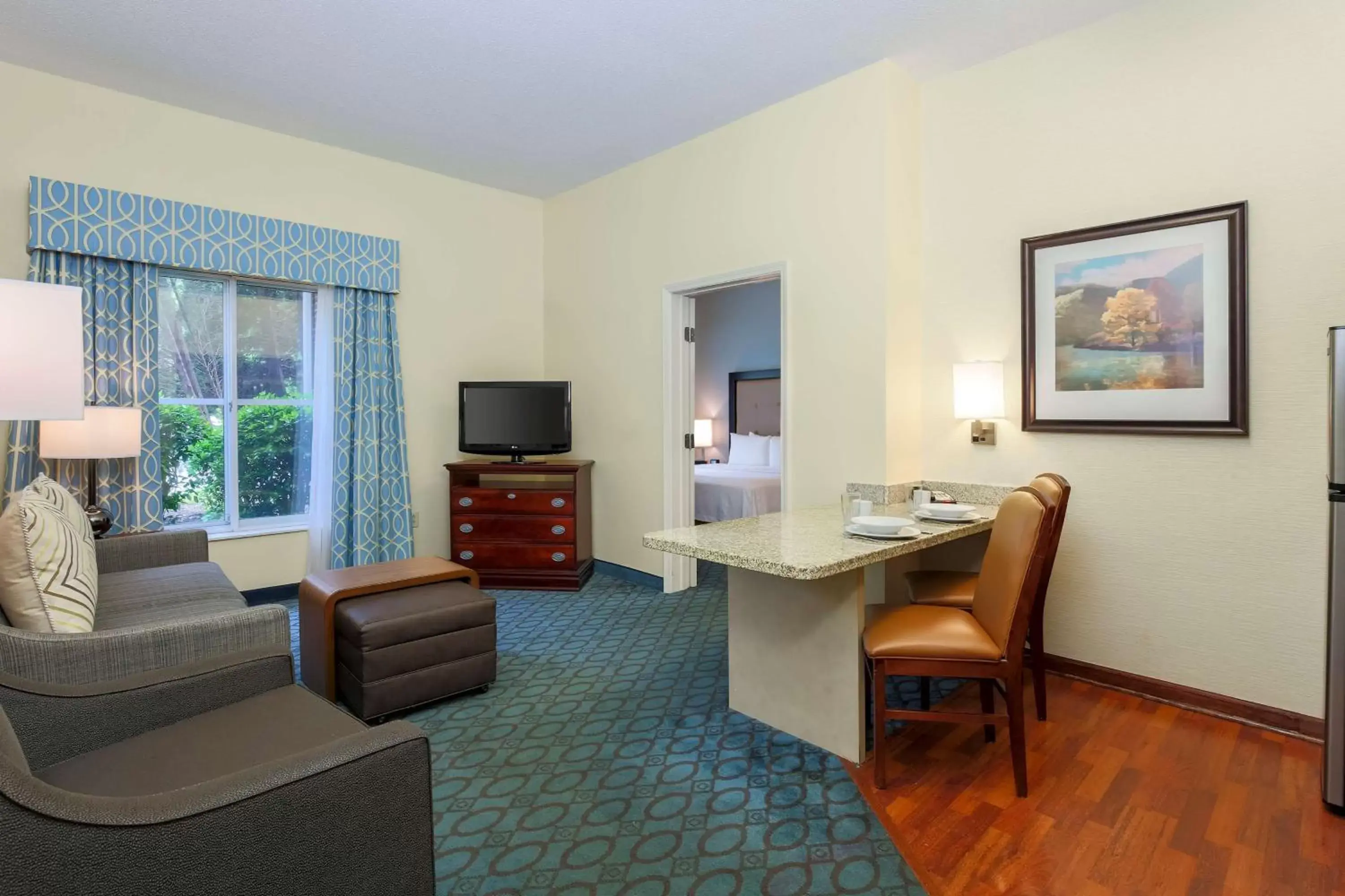 Bedroom, Seating Area in Homewood Suites Nashville Airport