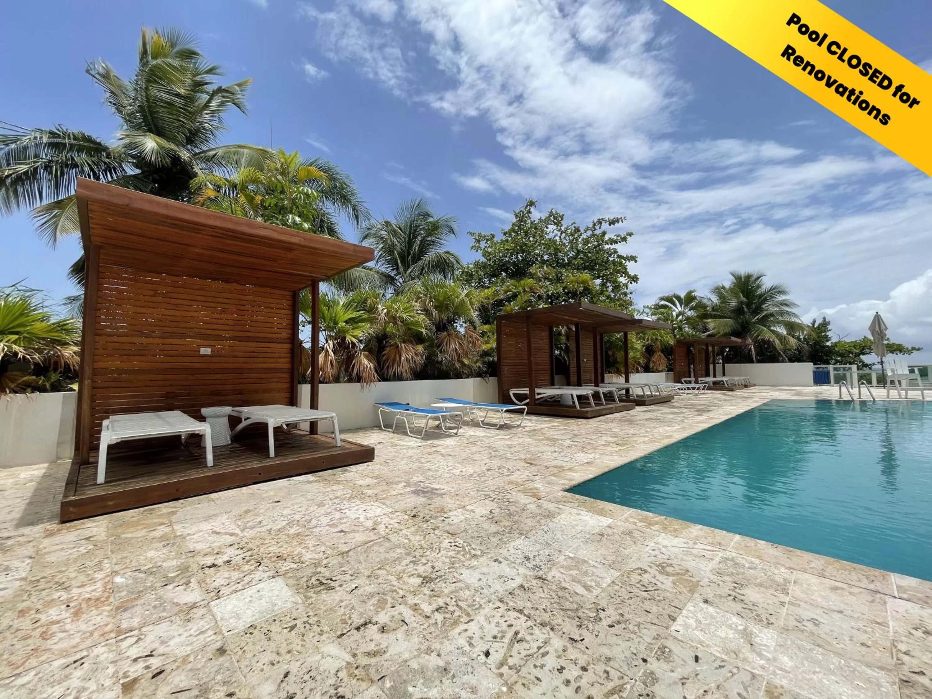 Swimming pool in 2BR Condo at Isla Verde Beach