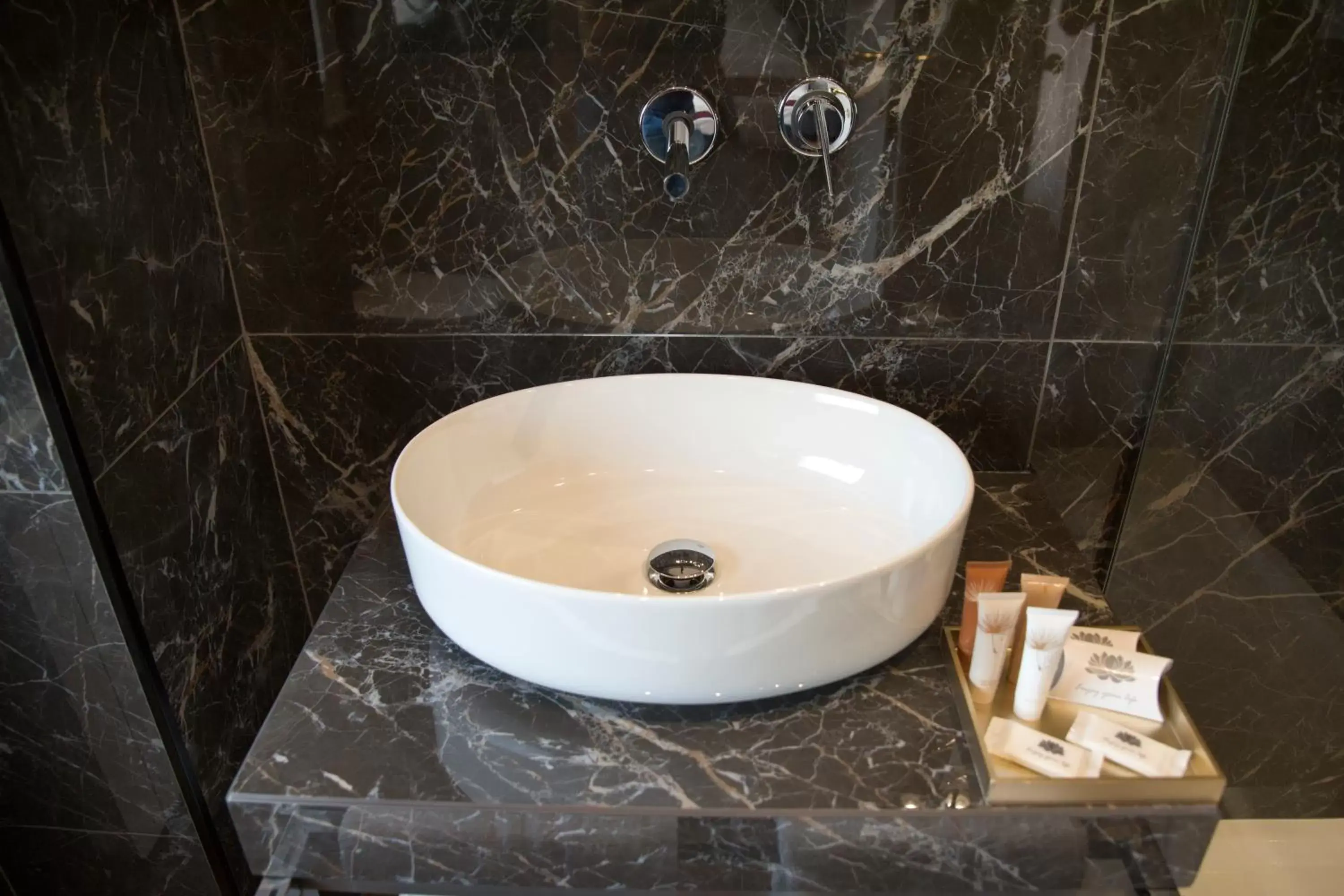 Bathroom in Unicum Roma Suites