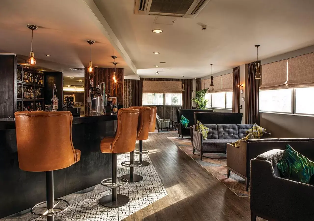 Lounge or bar, Lounge/Bar in Ramada Hotel & Suites by Wyndham Coventry