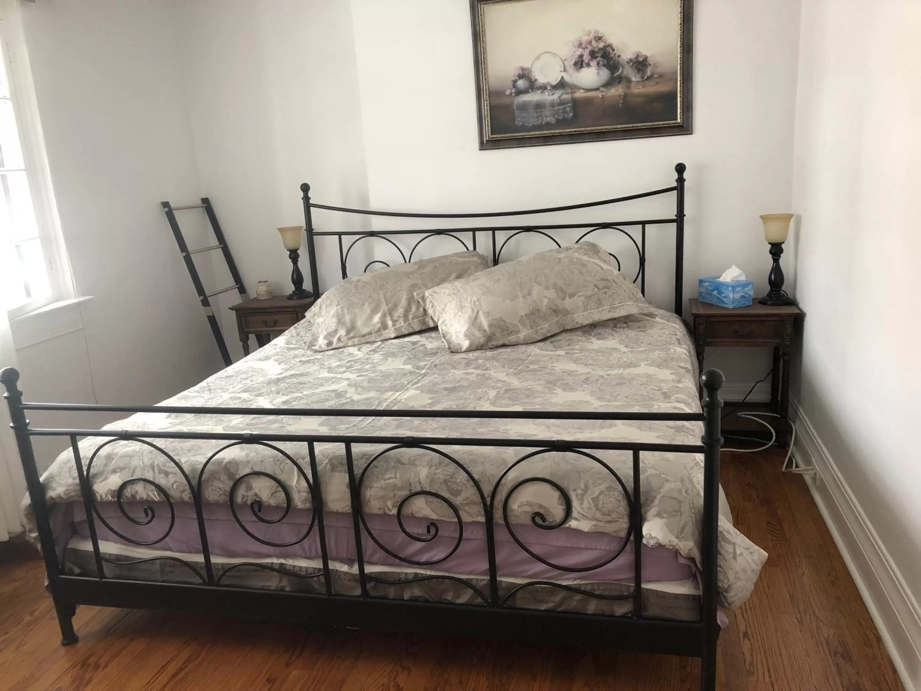 Deluxe Double Room in Ambassador B&B