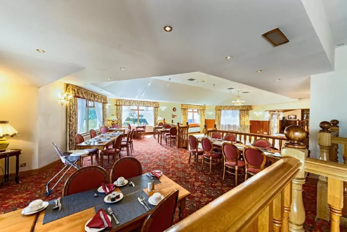 Banquet/Function facilities, Restaurant/Places to Eat in Moorings Hotel