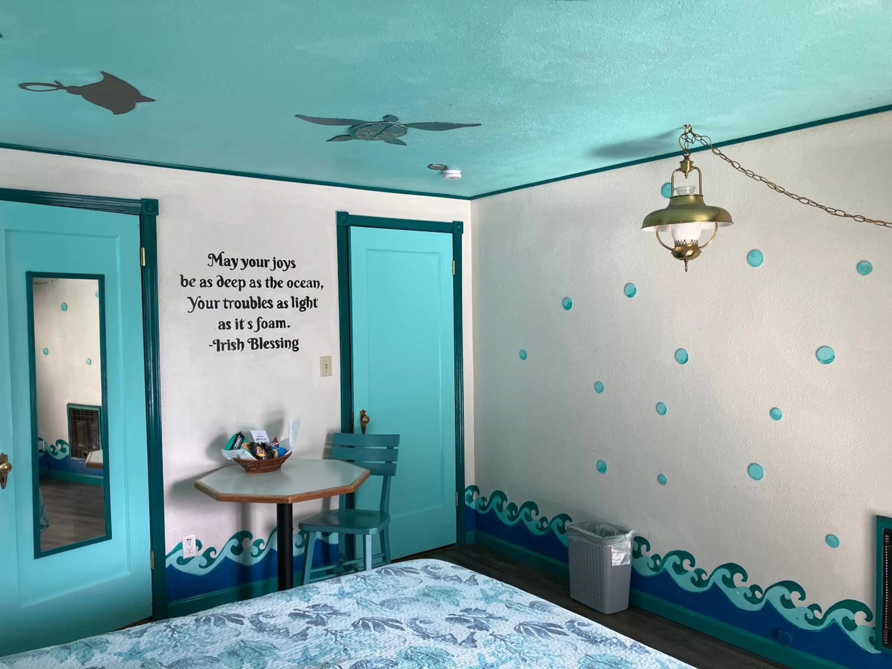 Bed in Lighthouse Inn