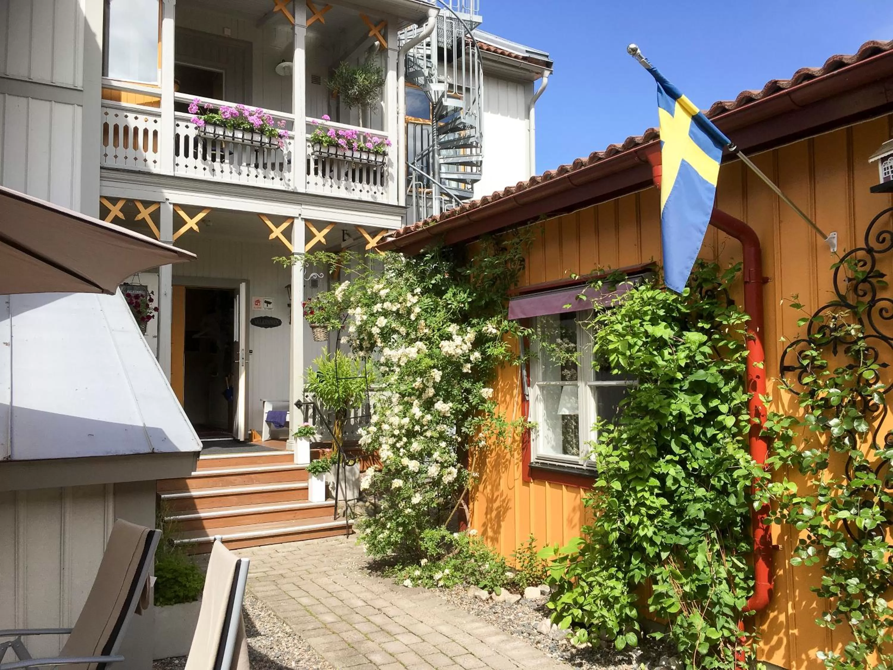 Facade/entrance in Lilla Hotellet i Nora