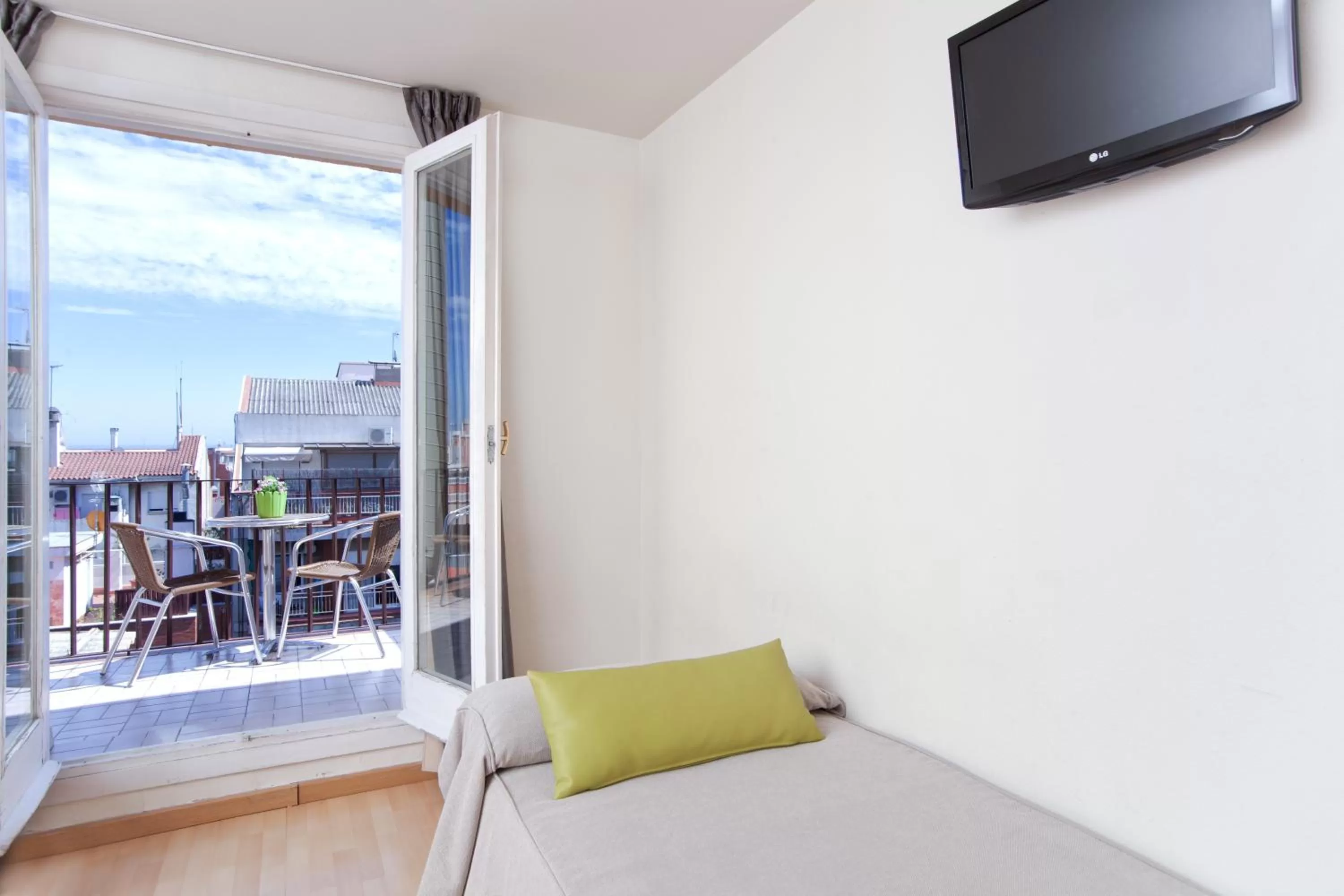 Bed in Hotel Everest