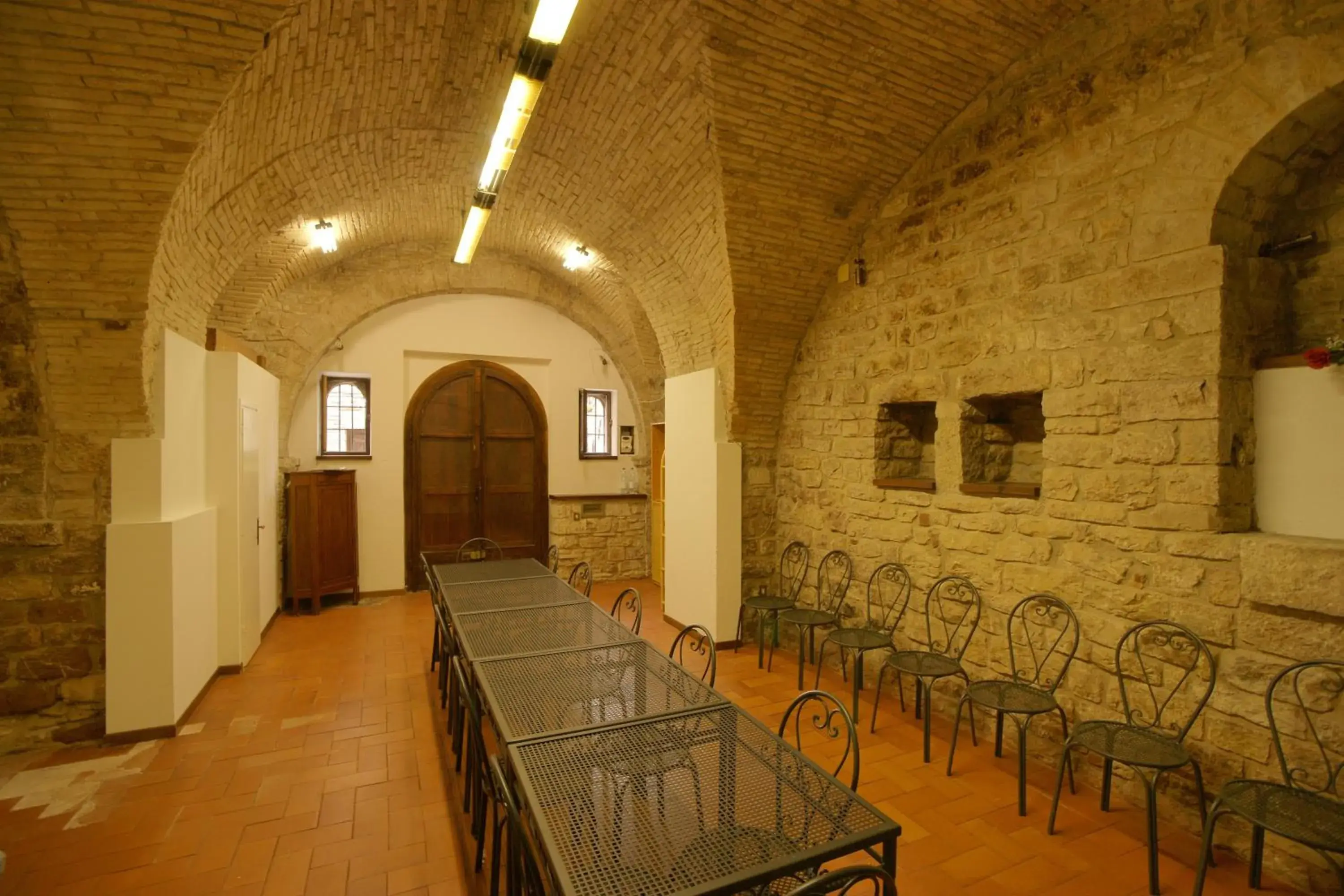 Meeting/conference room, Restaurant/Places to Eat in Albergo La Rocca