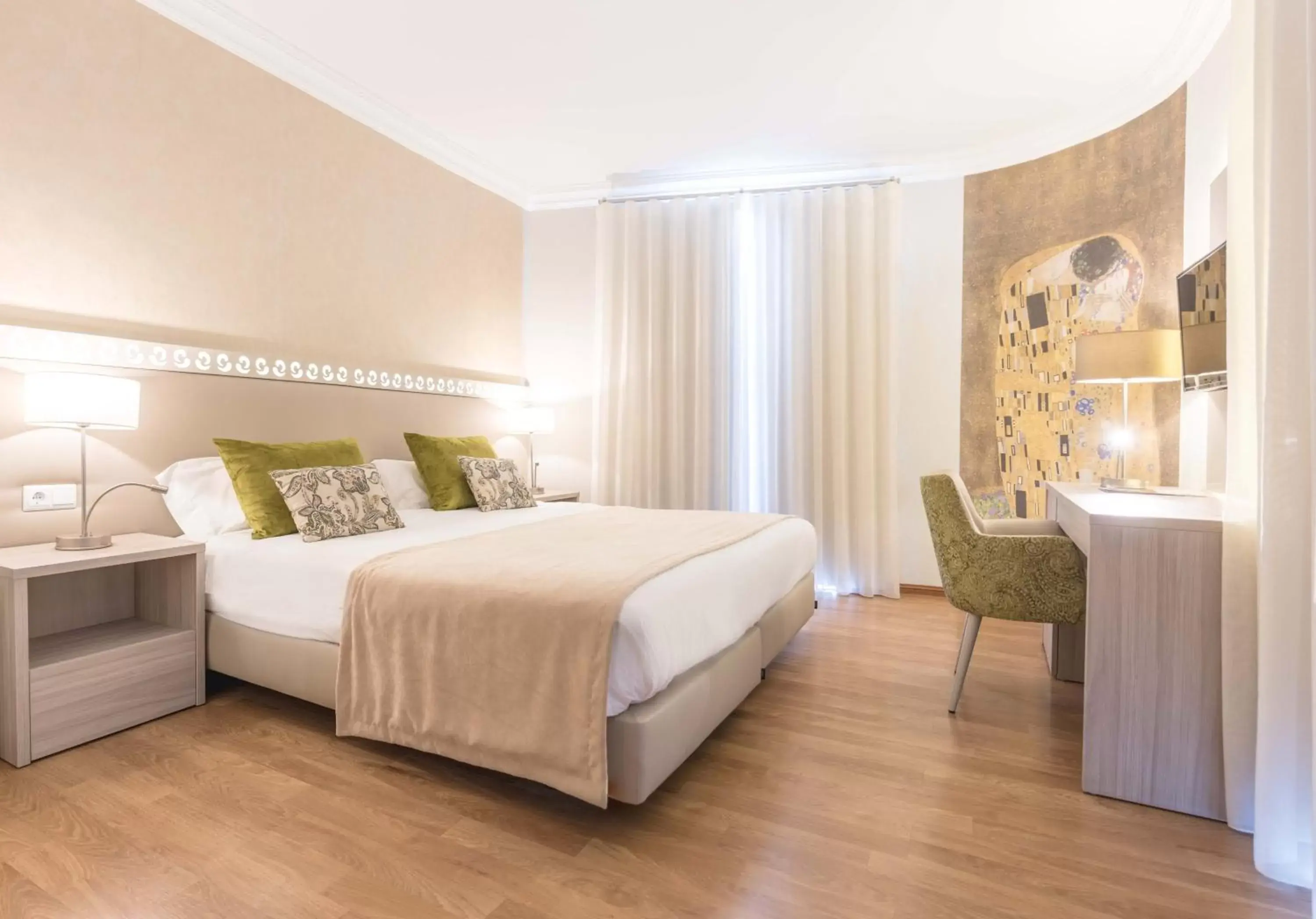 Balcony/Terrace, Bed in Loule Jardim Hotel Balcony/Terrace, Bed in Loule Jardim Hotel