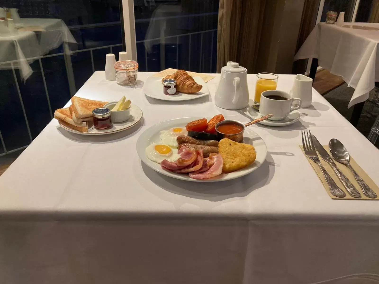 Breakfast in The Lincoln Hotel Breakfast in The Lincoln Hotel