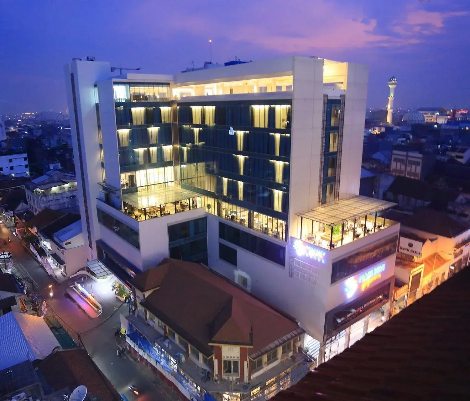 Property Building in Pasar Baru Square Hotel Bandung