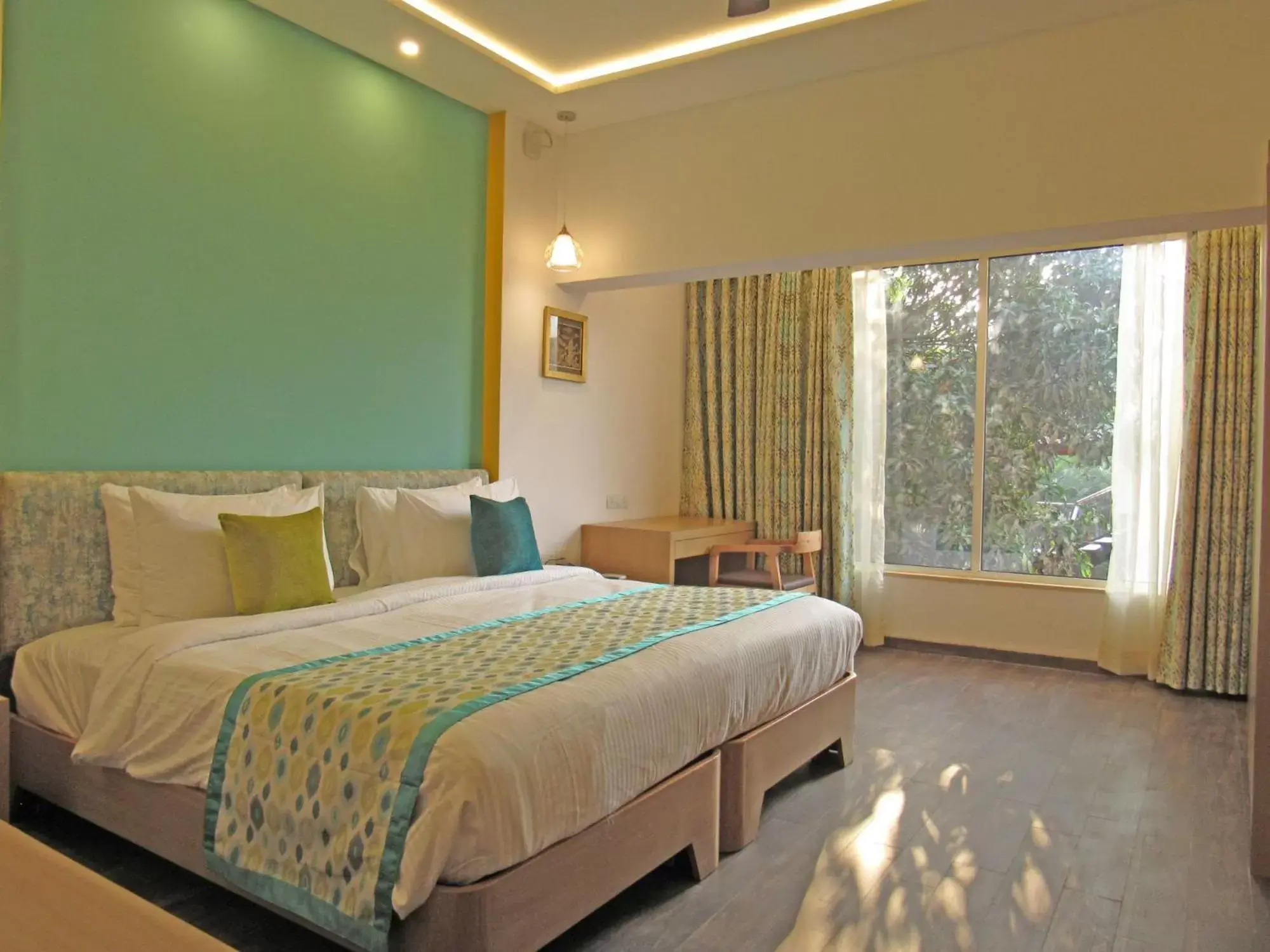 Courtyard Room in Acron Seaway Resort Courtyard Room in Acron Seaway Resort