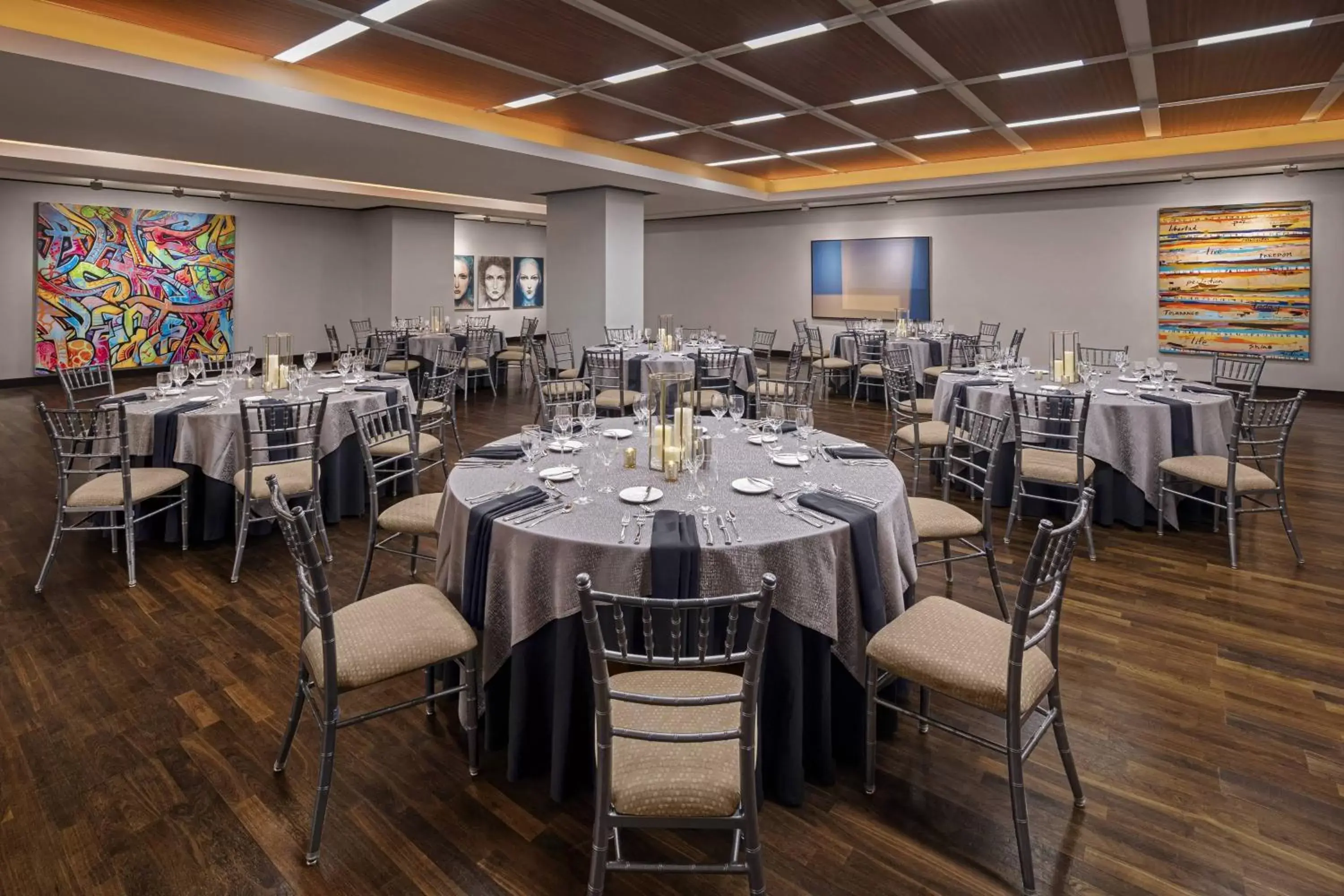 Meeting/conference room, Restaurant/Places to Eat in JW Marriott Houston Downtown