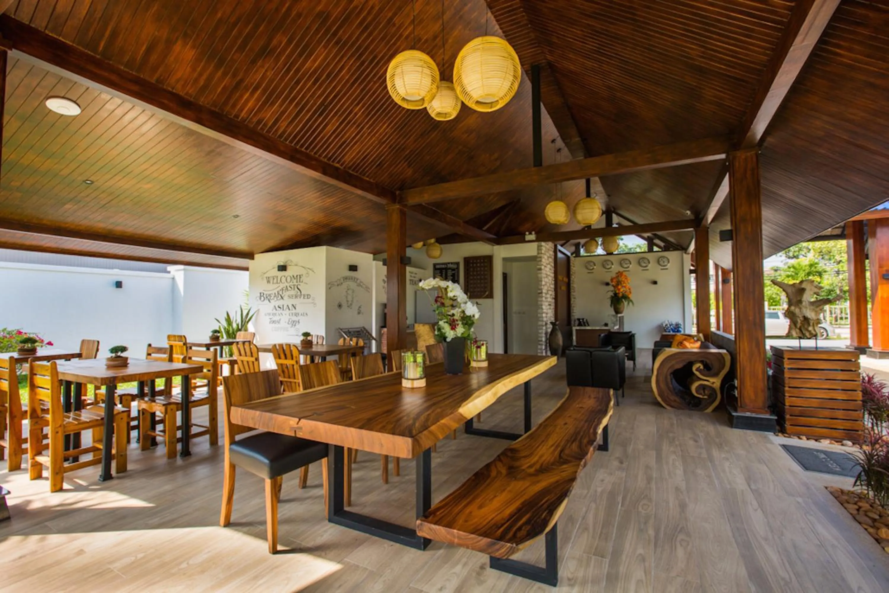 Restaurant/places to eat in Phuket Airport Hotel - SHA Extra Plus