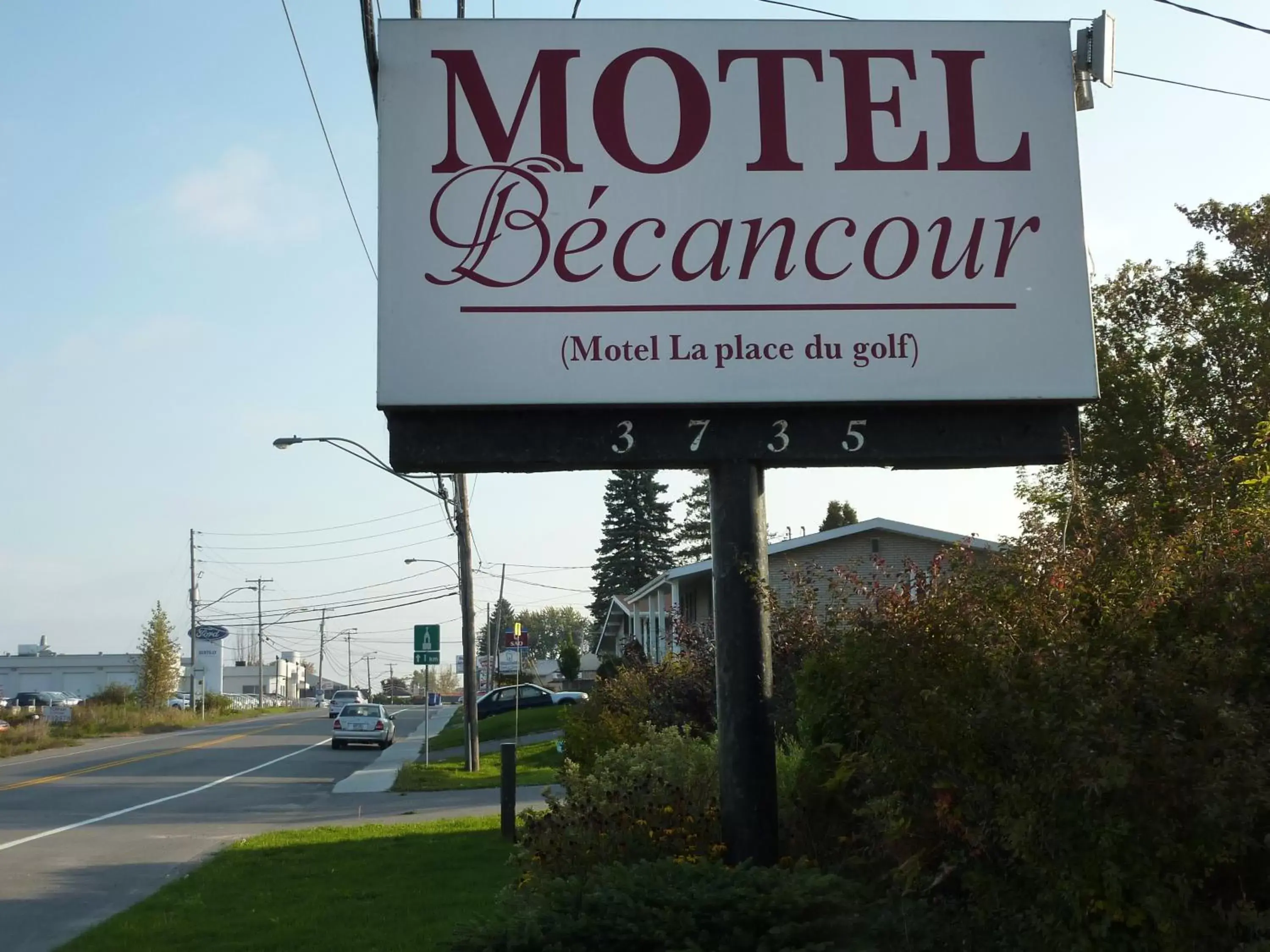 Property Logo/Sign in Motel Becancour