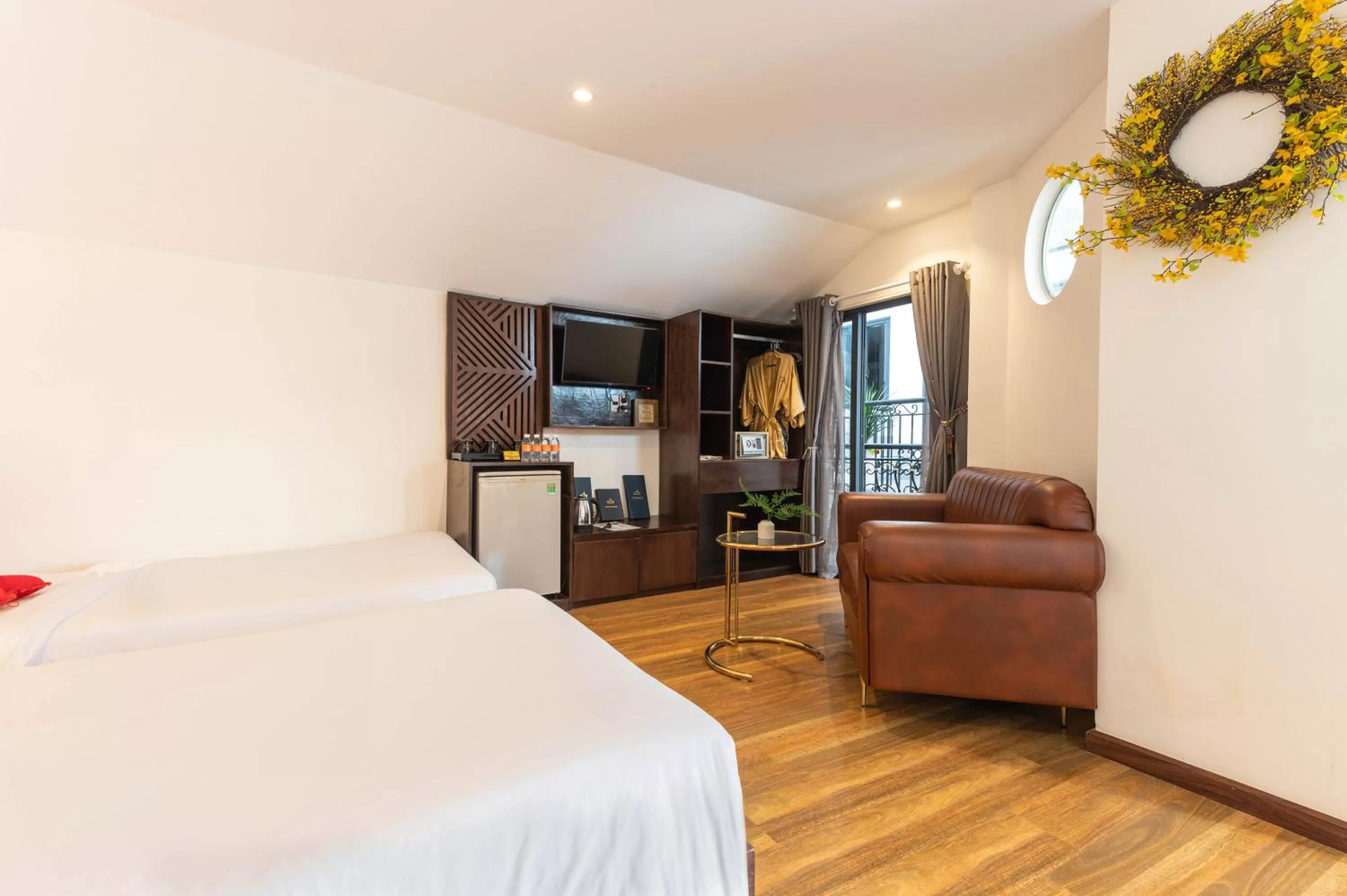 Photo of the whole room, Bed in Hoang Trinh Hotel