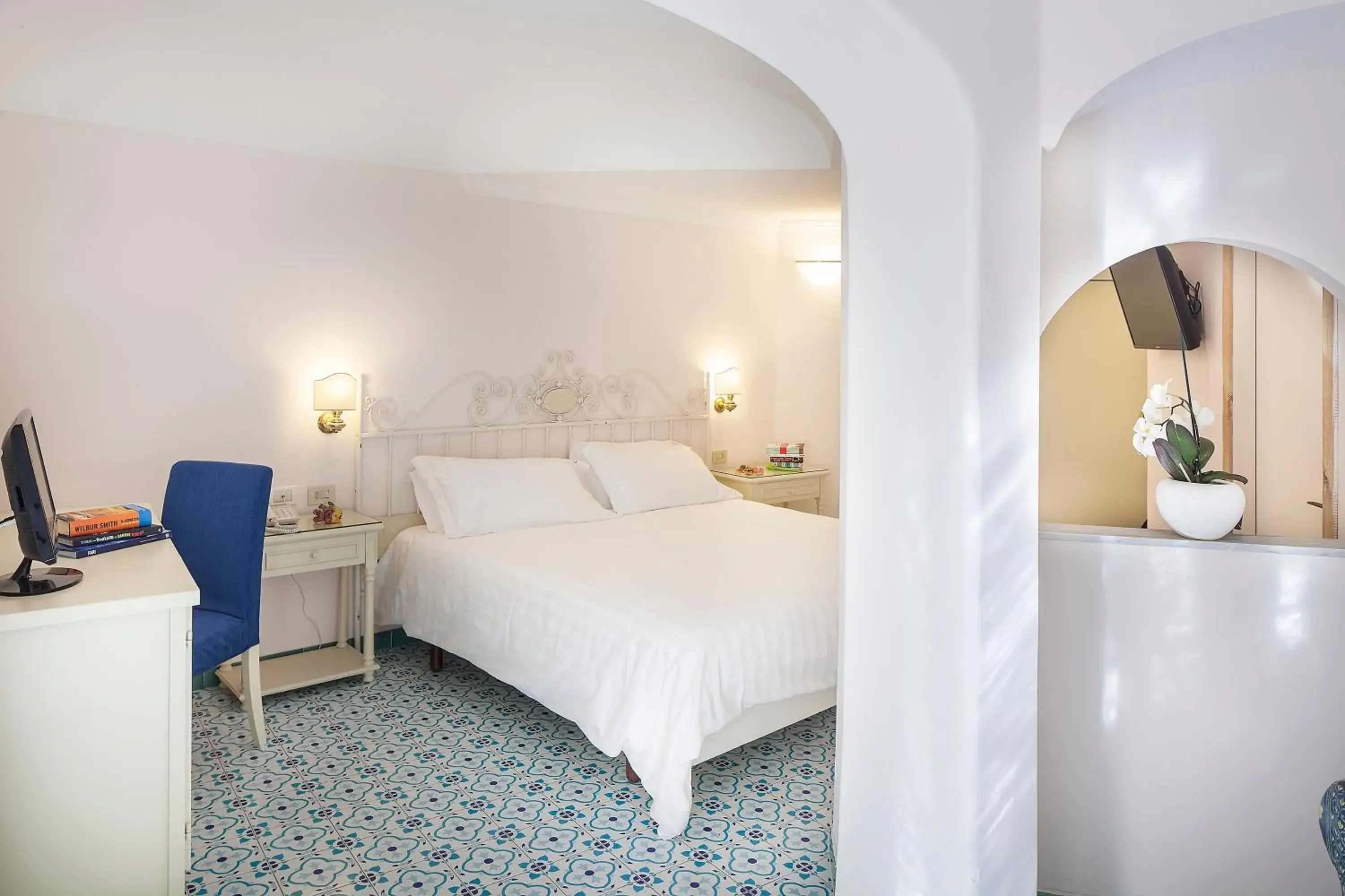 Bedroom, Bed in Hotel Continental Ischia