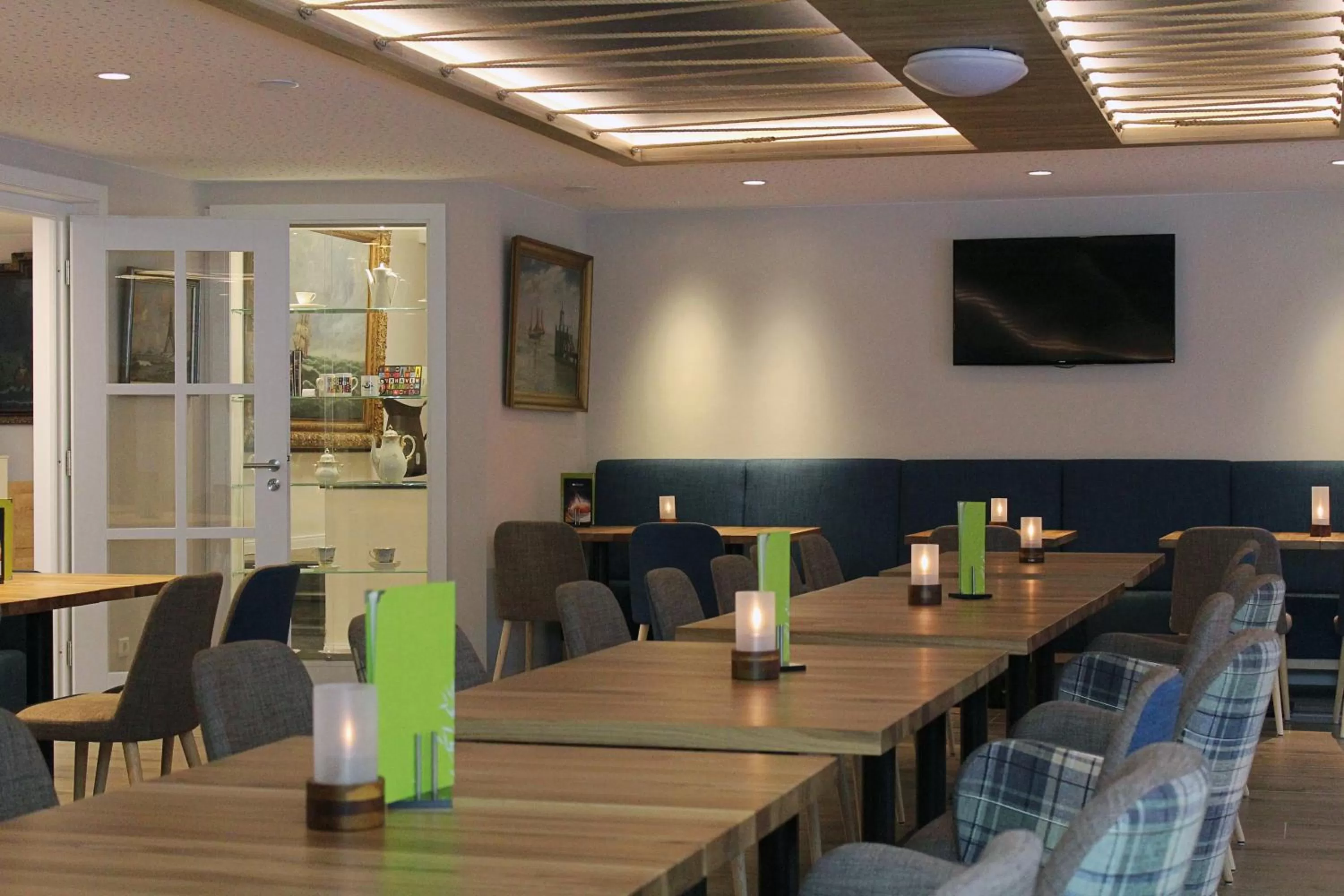 Communal lounge/ TV room in Hotel Wehrburg