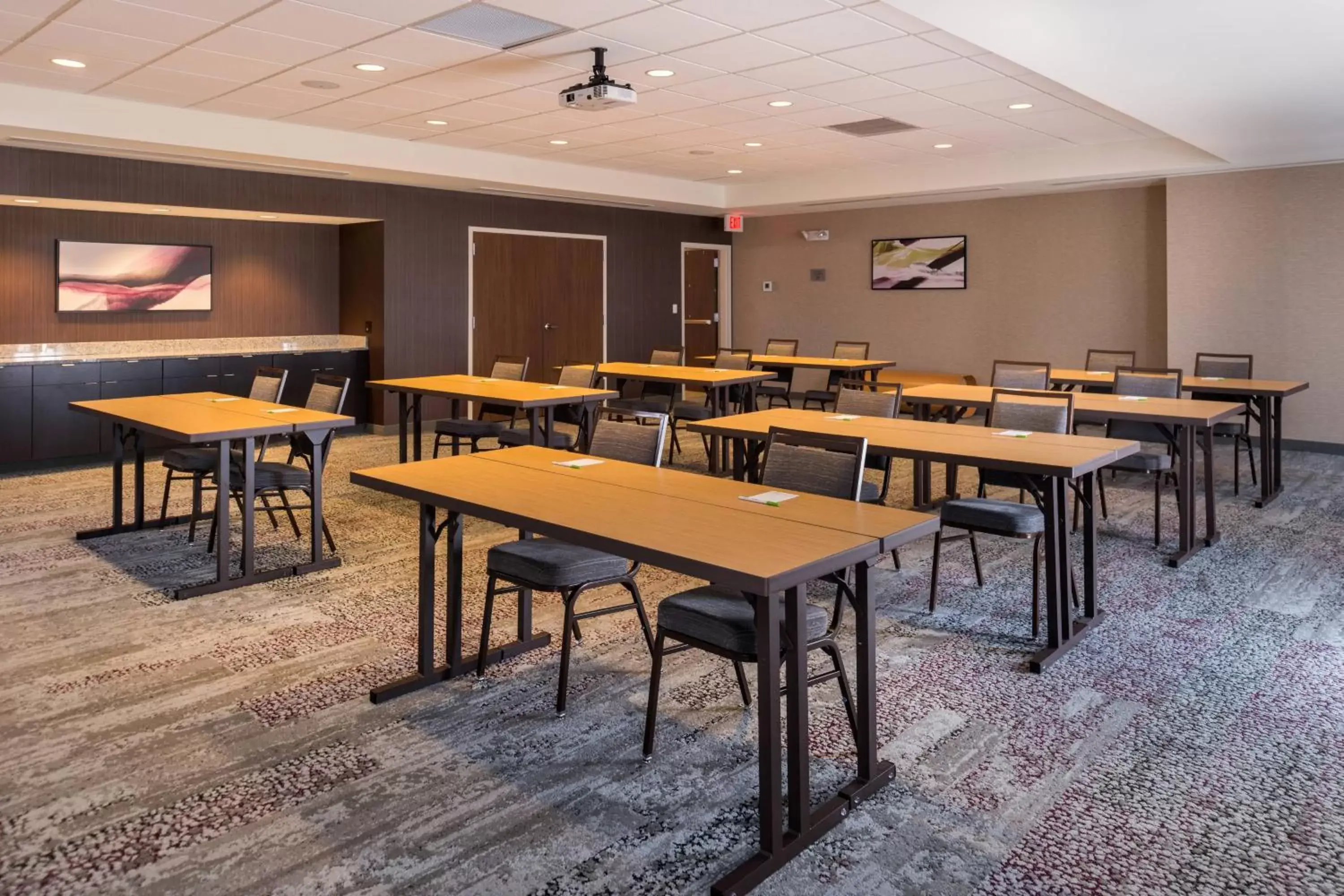 Meeting/conference room in Courtyard by Marriott Elmira Horseheads