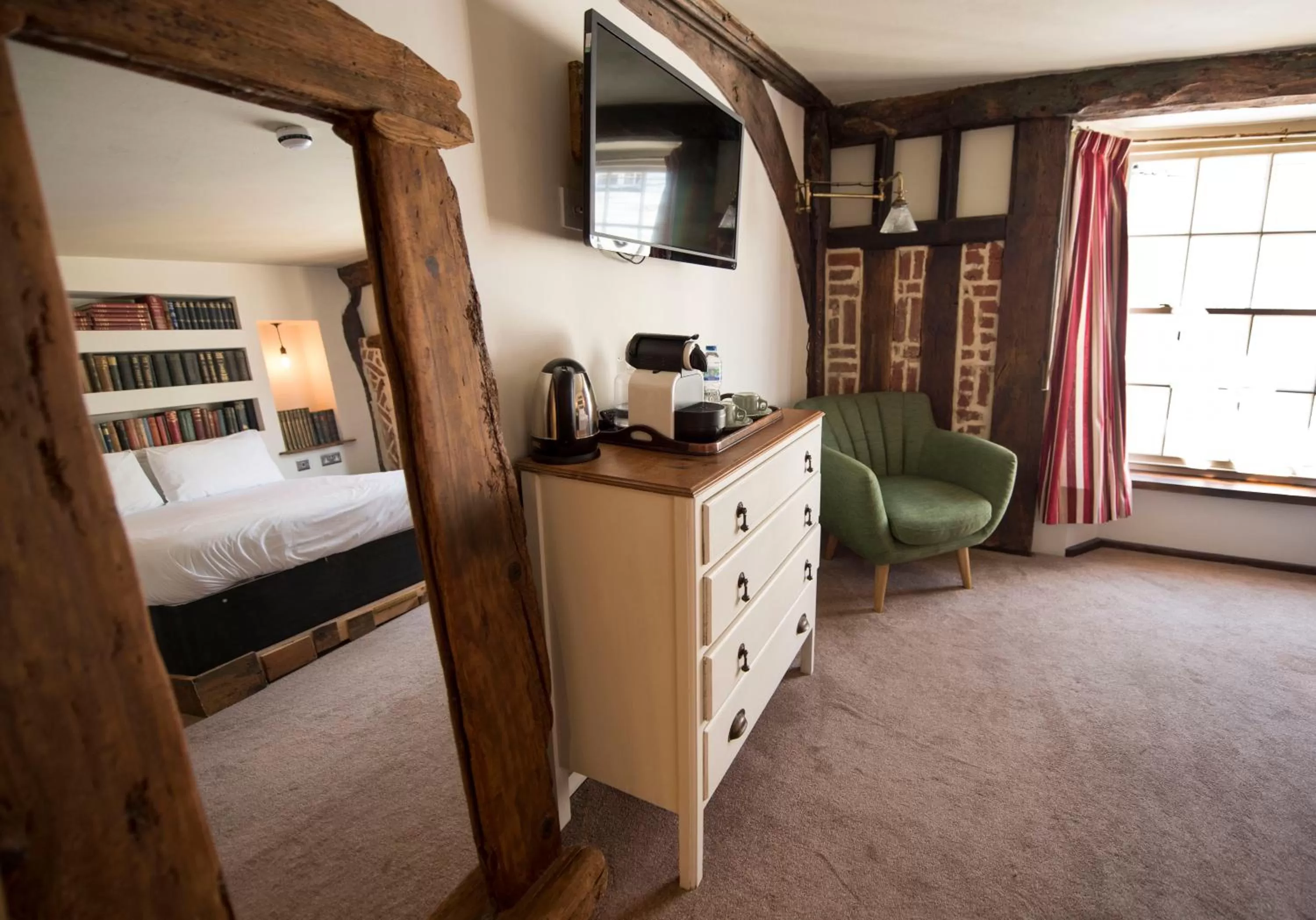 Bedroom, Bed in Alma Inn & Dining Rooms