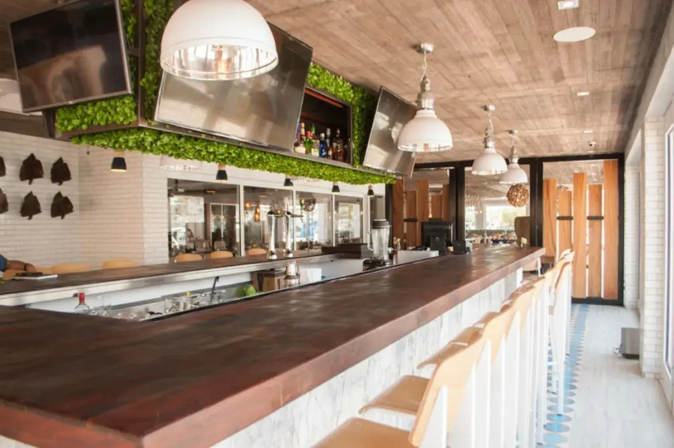 Lounge or bar in Marinaterra Hotel & Spa Lounge or bar in Marinaterra Hotel & Spa