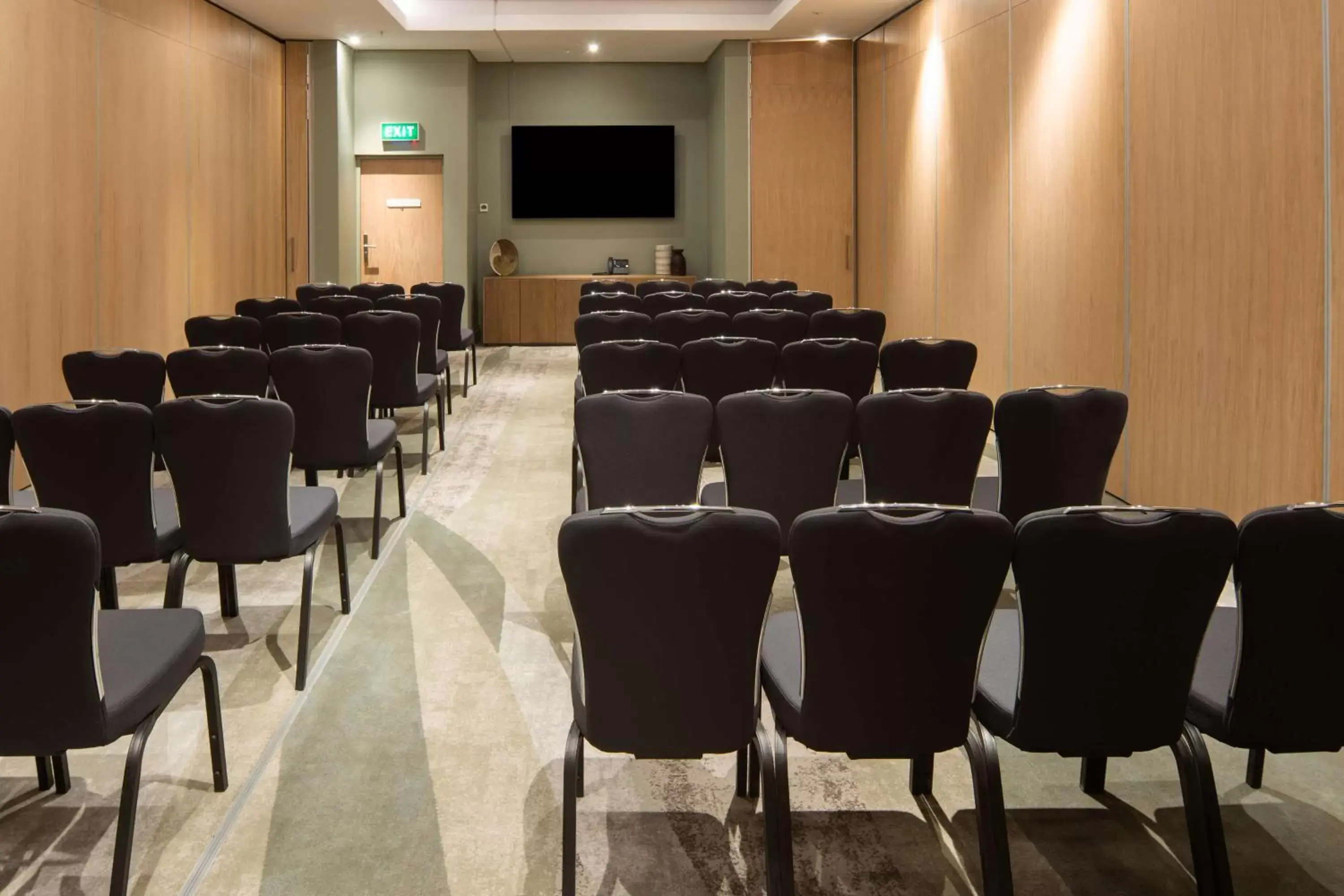 Meeting/conference room in Hilton Garden Inn Umhlanga Arch