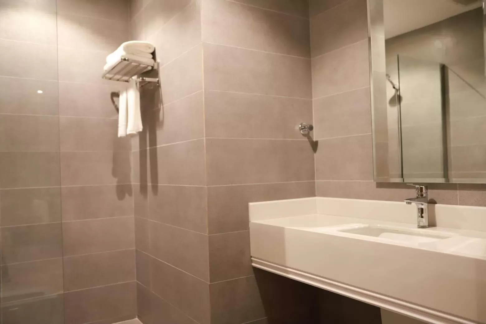 Bathroom in Tulip View Hotel