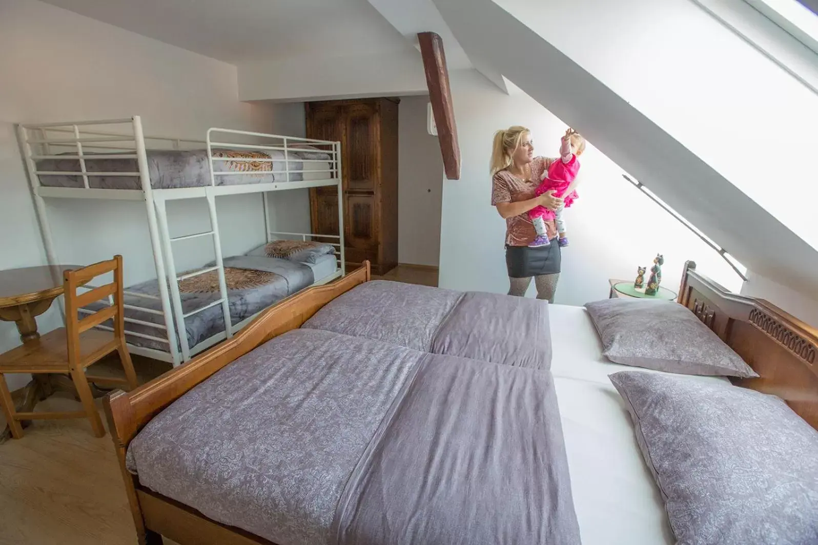 Quadruple Room with Free Parking in Hostel Sonce Quadruple Room with Free Parking in Hostel Sonce