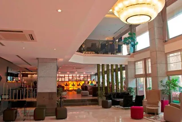 Lobby/Reception in Kent Hotel