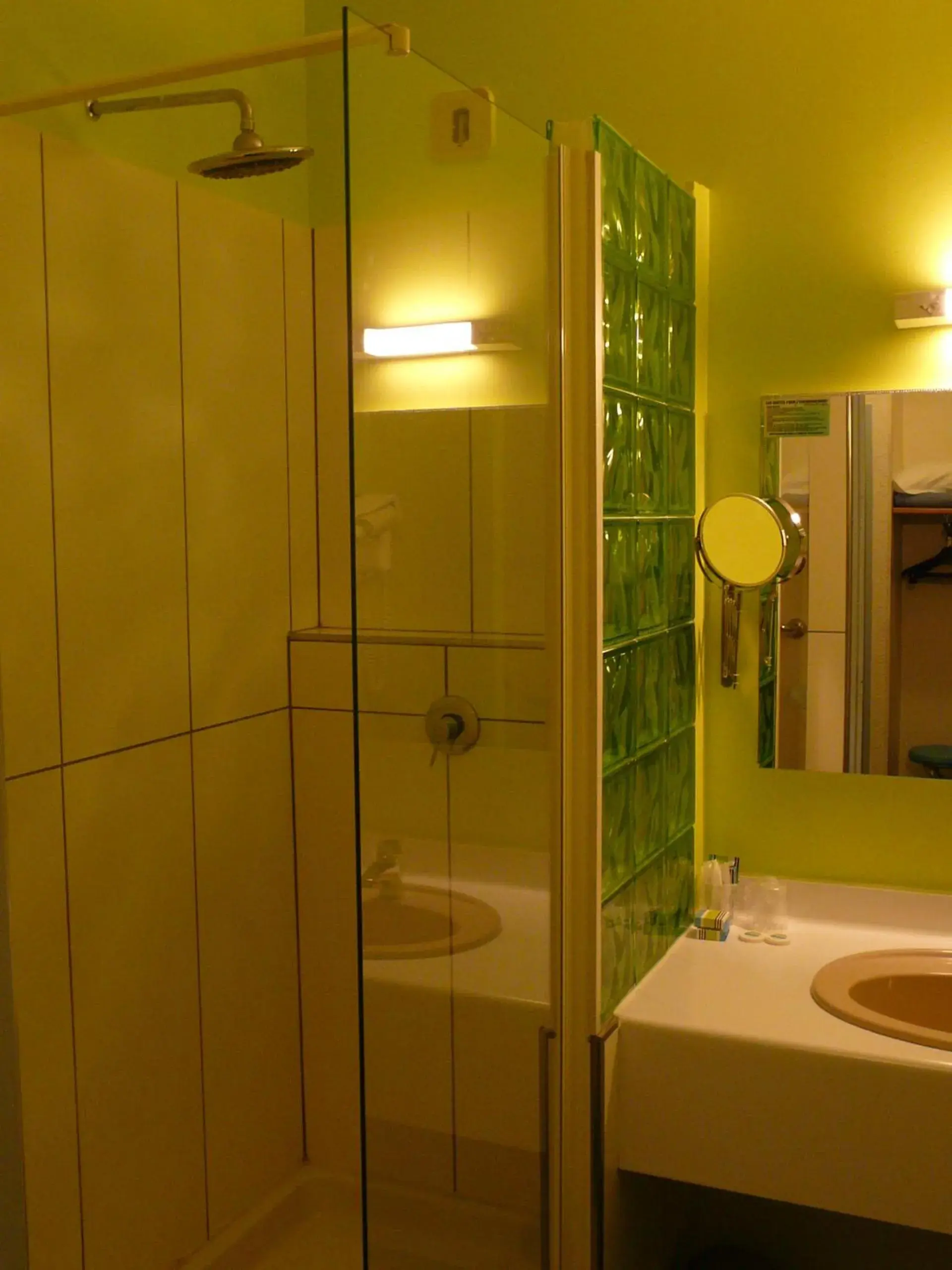 Shower, Bathroom in Arche Hotel