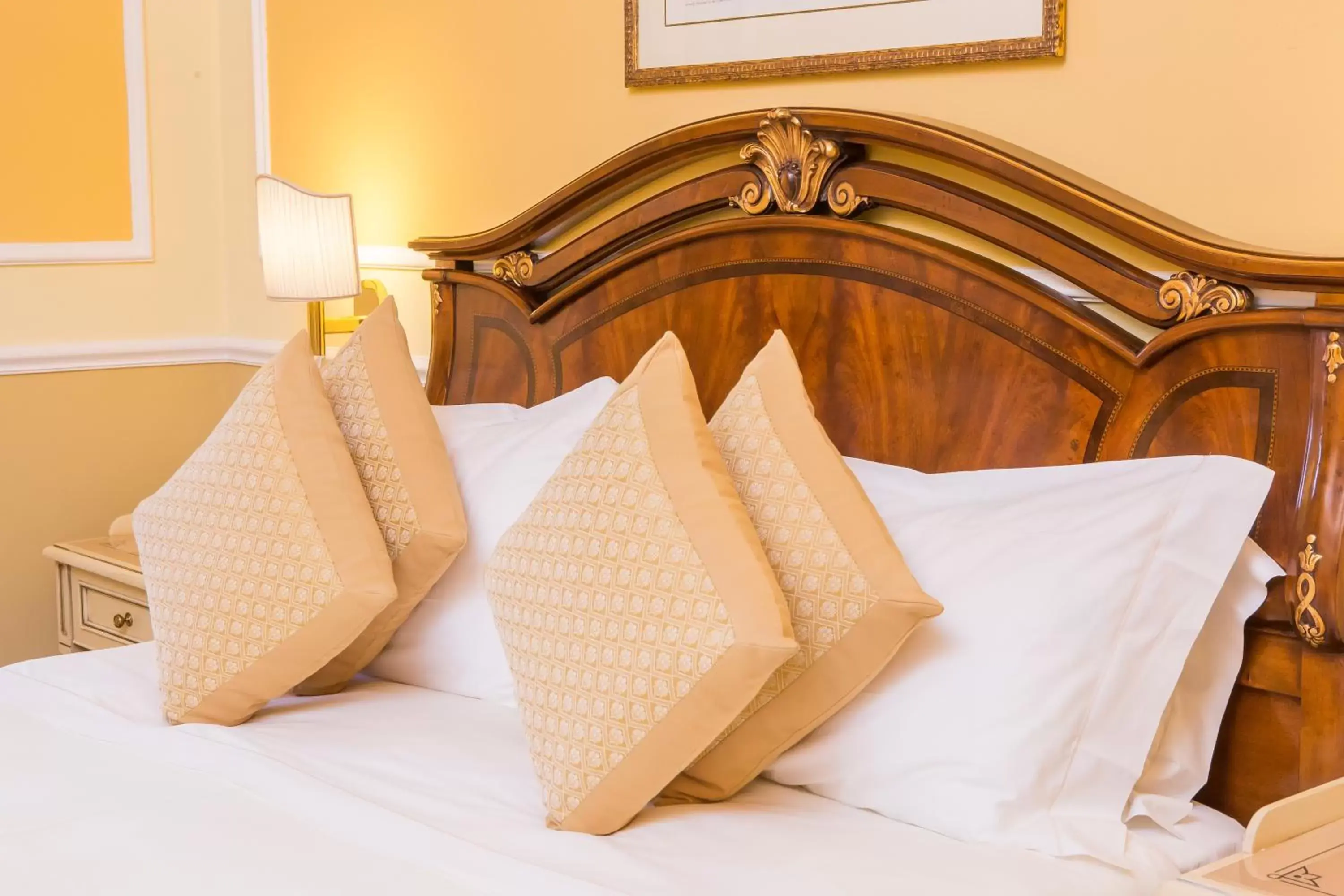 Decorative detail, Bed in Hotel Bristol Palace