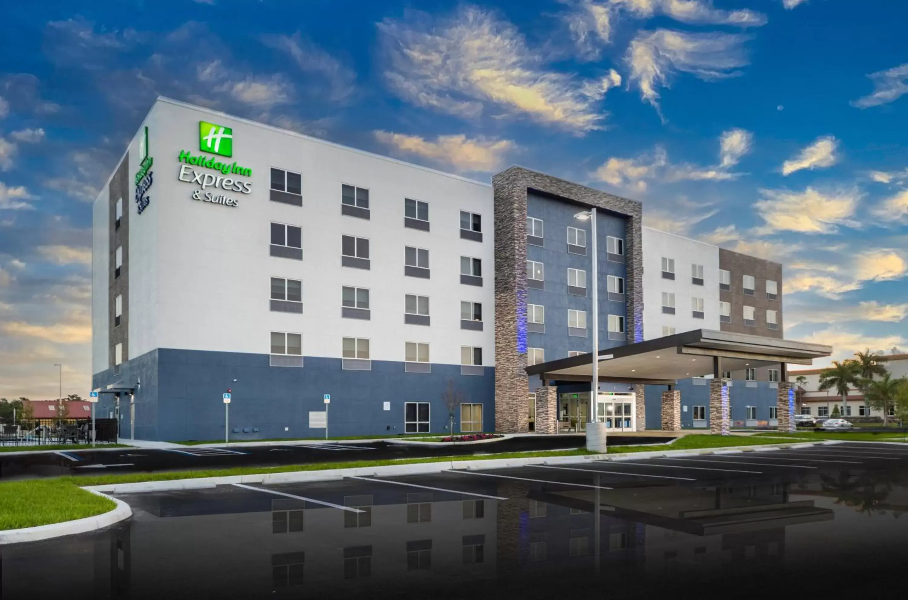 Property building in Holiday Inn Express & Suites - Fort Myers Airport, an IHG Hotel