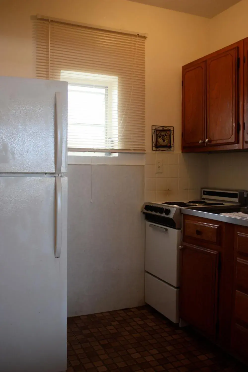 Kitchen or kitchenette, Kitchen/Kitchenette in Beach and Town Motel