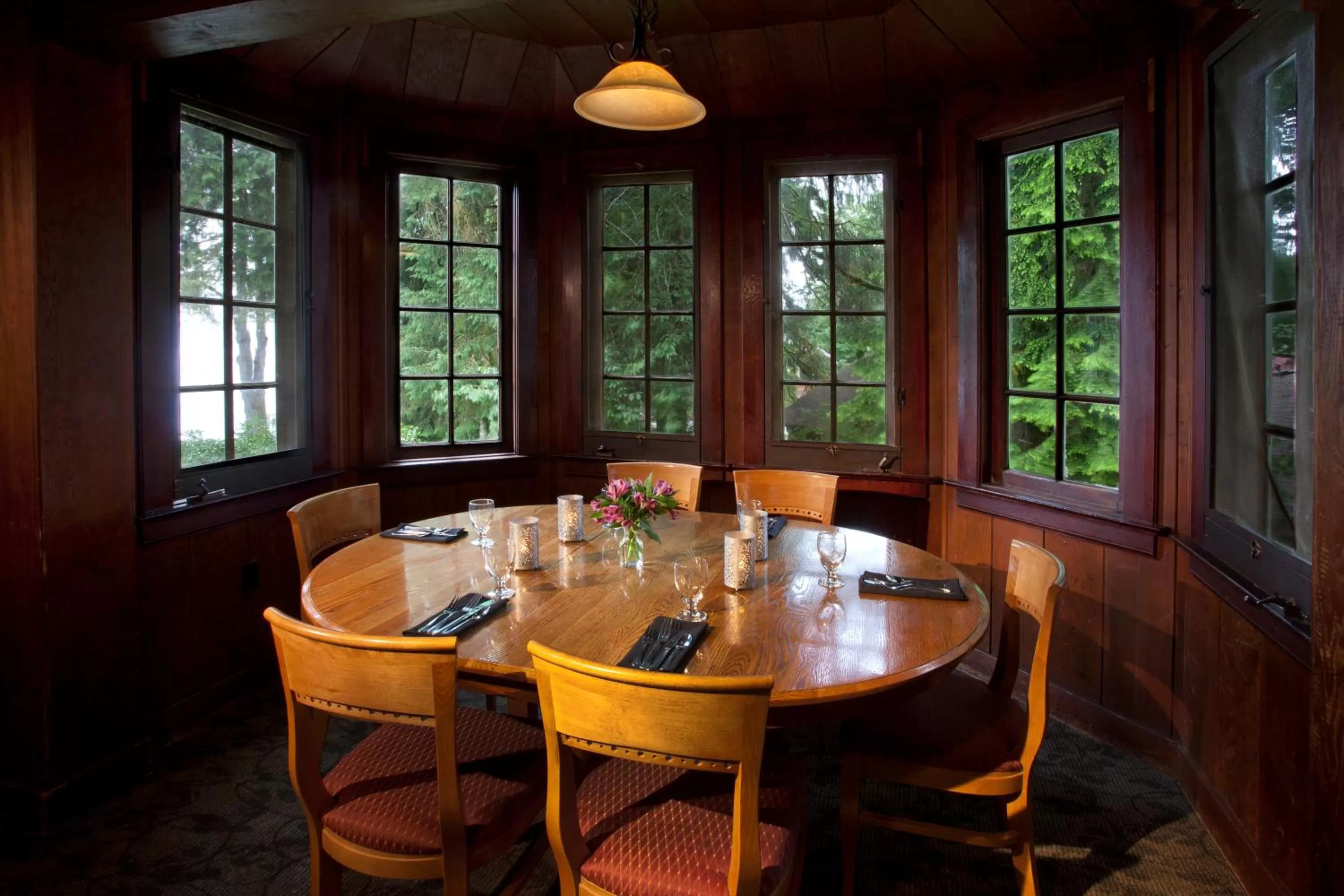 Restaurant/places to eat in Lake Quinault Lodge