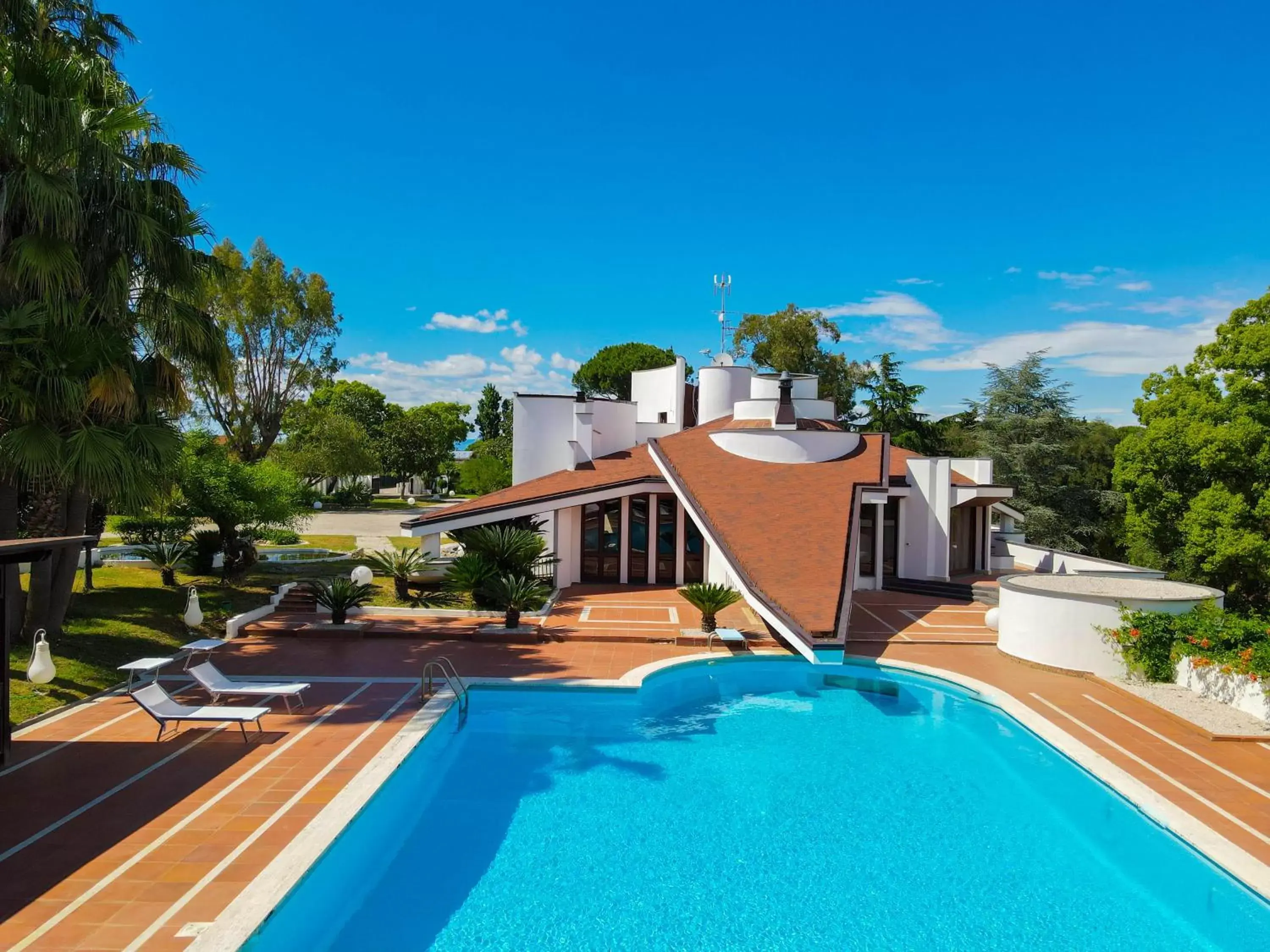 Swimming Pool in paradise suite