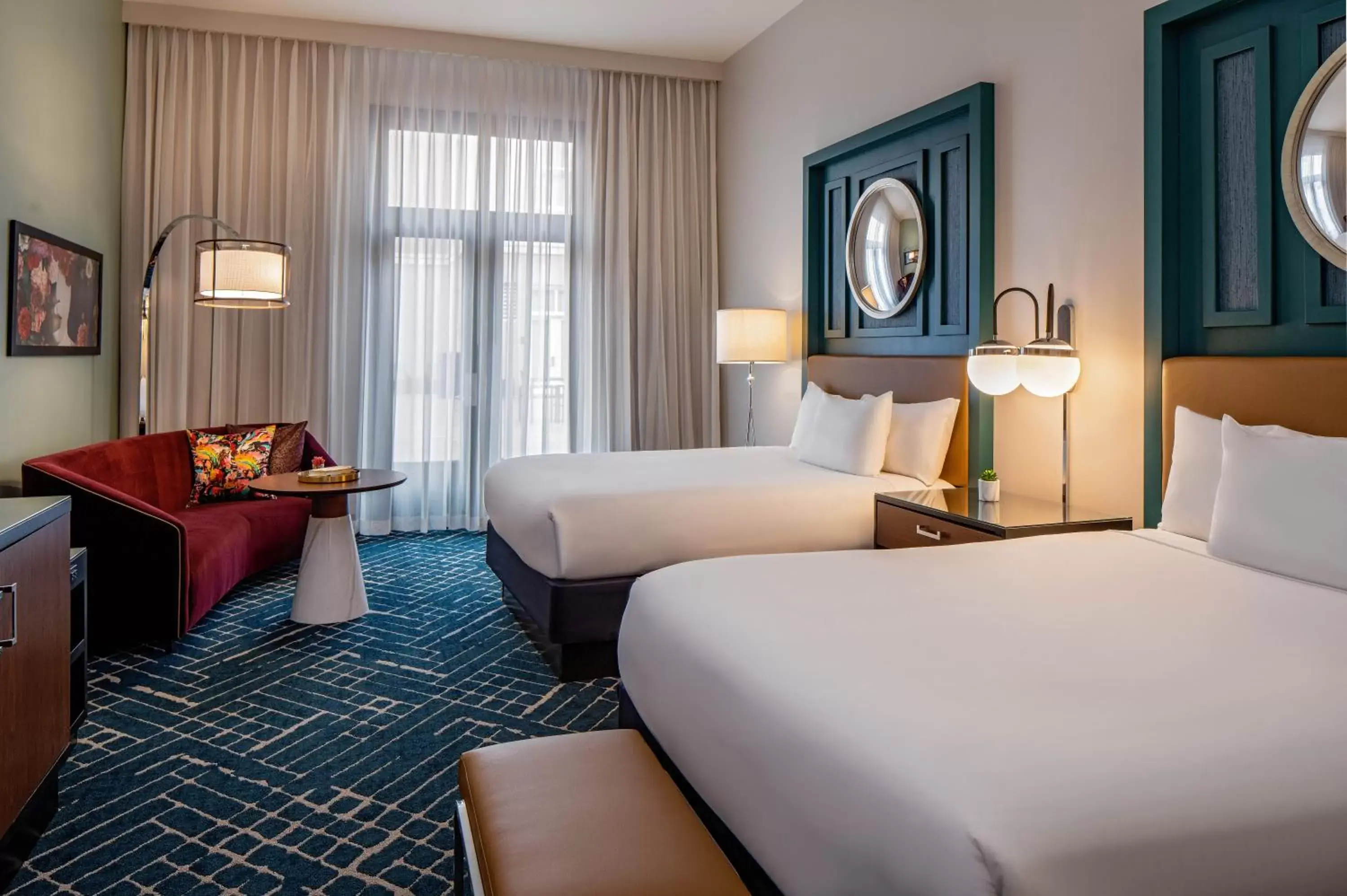 Seating area, Bed in Hyatt Centric French Quarter