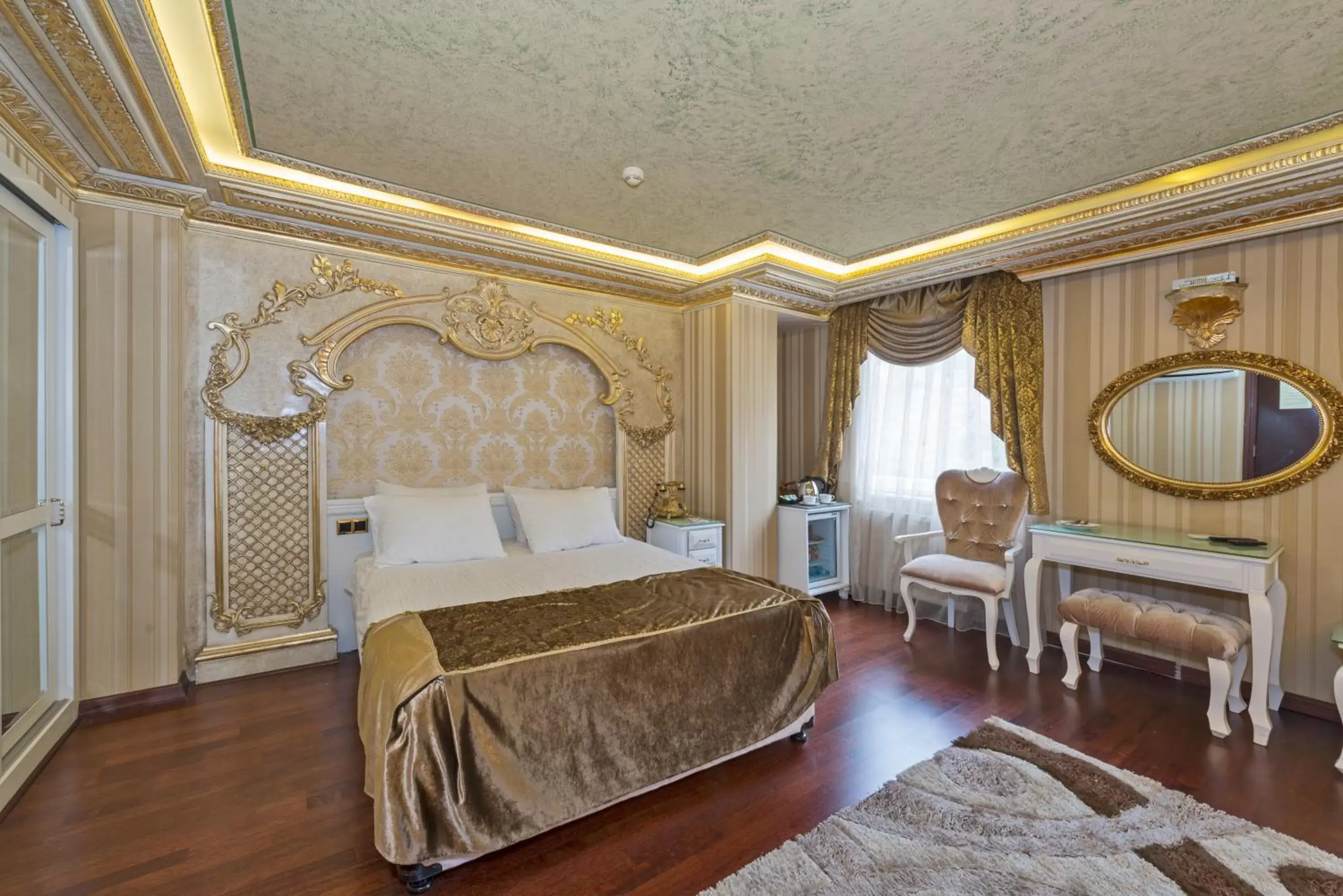 Photo of the whole room in Golden Horn Hotel