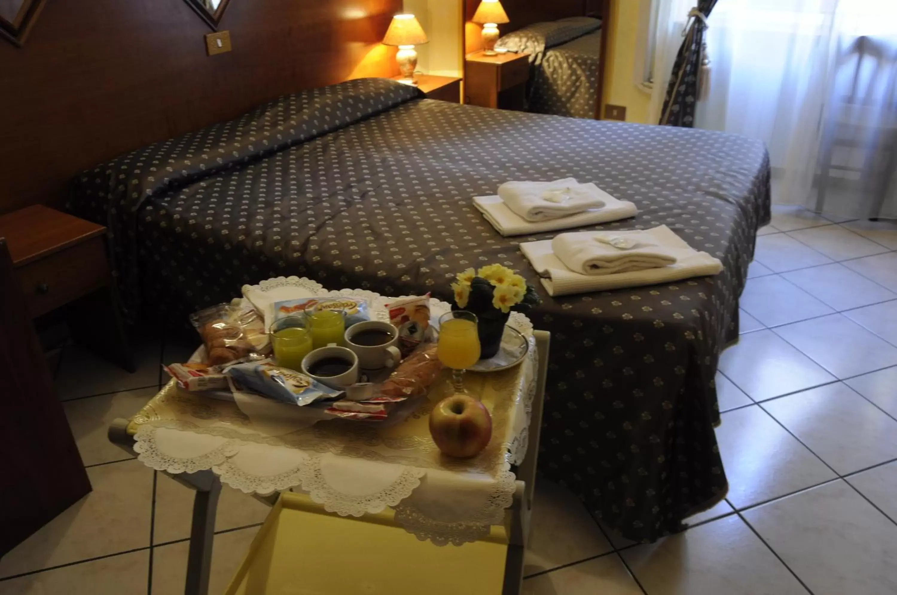 Bedroom, Breakfast in Hotel Farini